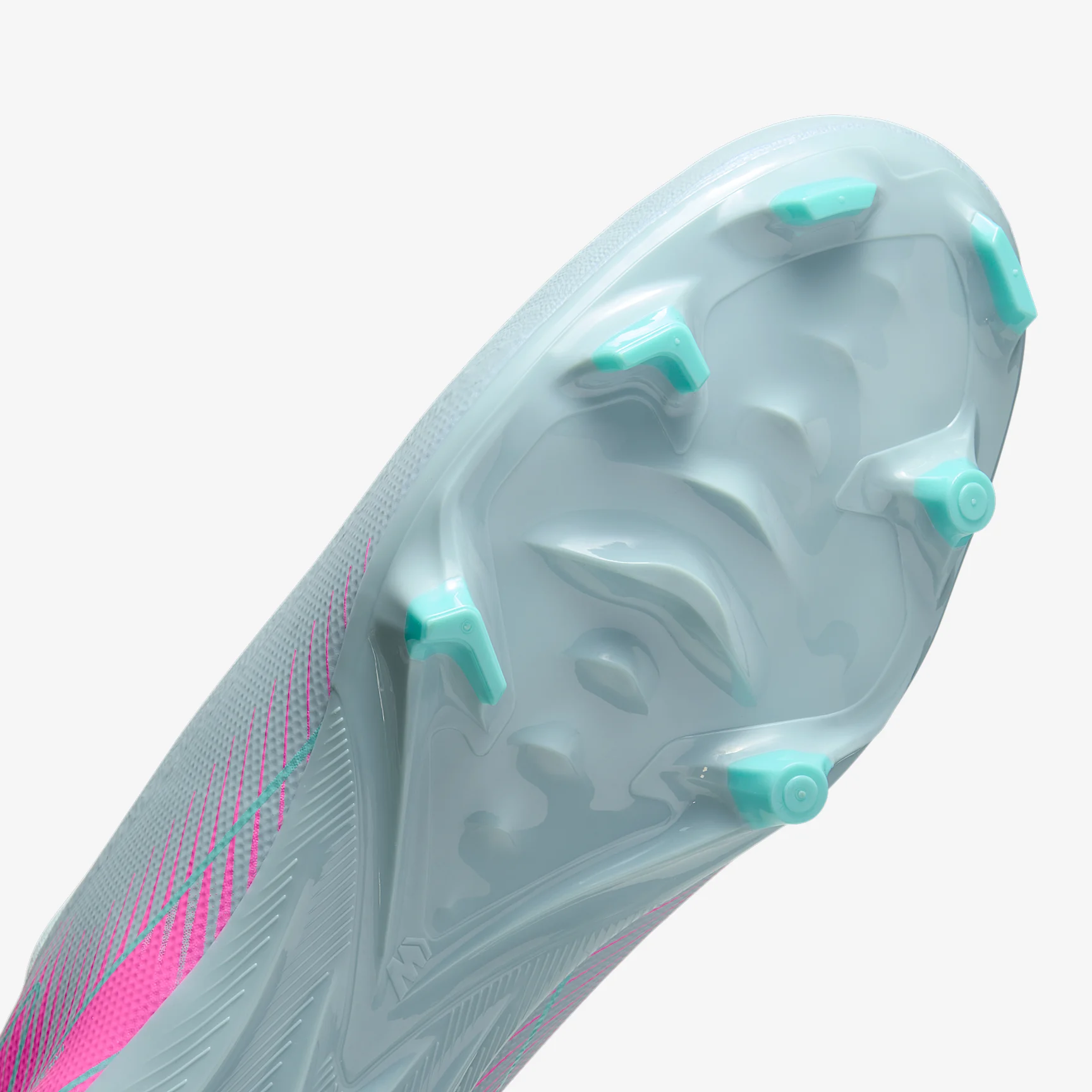 Nike Mercurial Vapor 16 Academy MG Low-Top Soccer Cleats