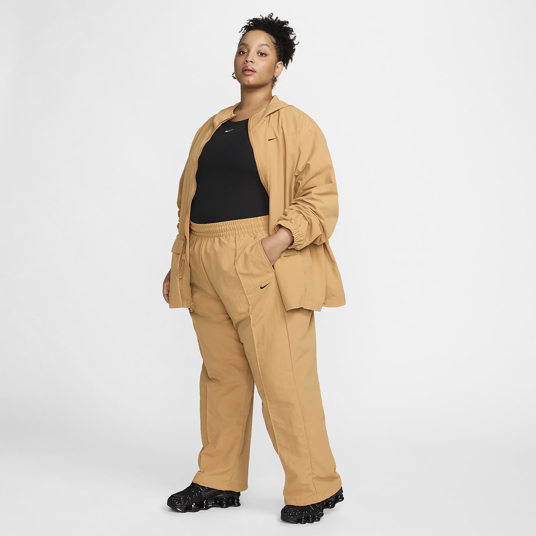 Nike Sportswear Everything Wovens Women's Mid-Rise Open-Hem Pants (Plus Size)