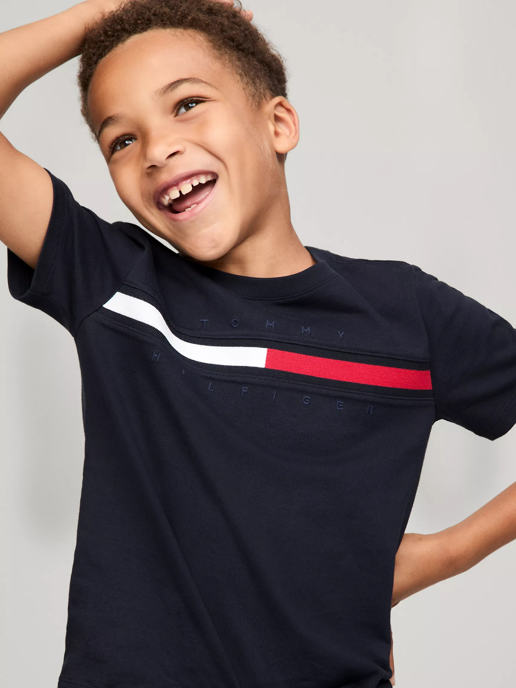 Футболка Tommy Hilfiger для мальчиков, Детская футболка с логотипом и флаговыми полосками