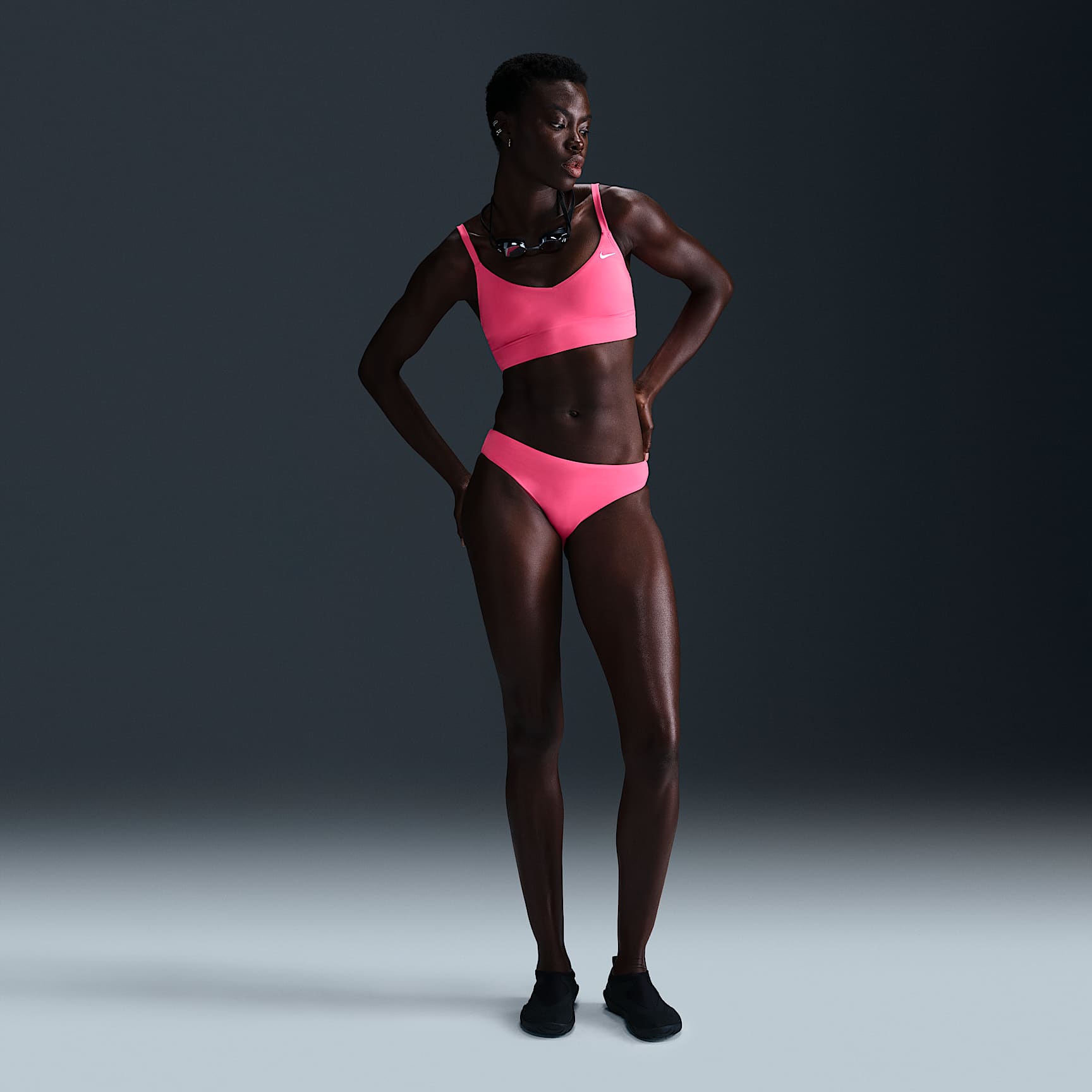 Nike Swim Essential Women's V-Neck Midkini