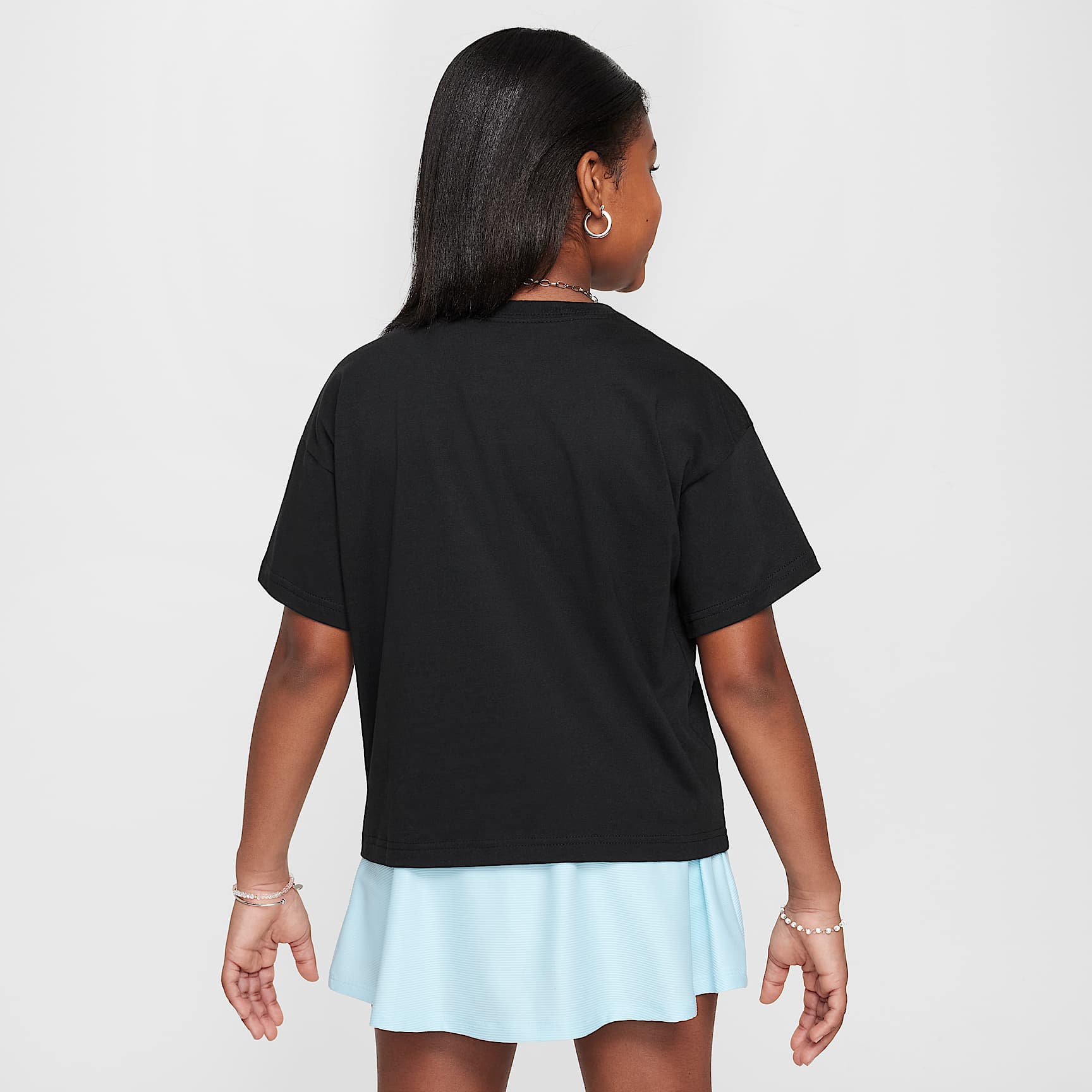 Nike Sportswear Big Kids' (Girls') T-Shirt