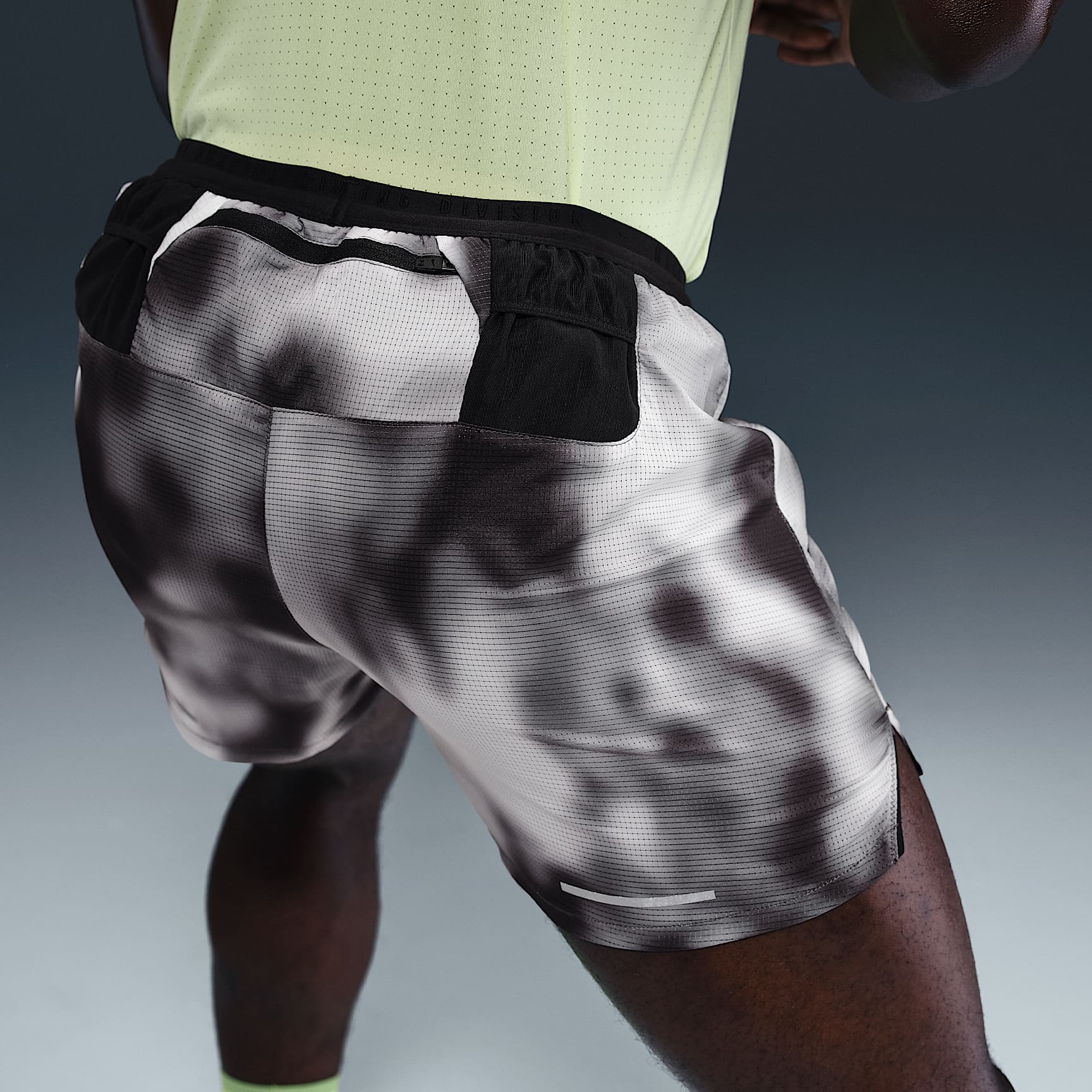 Nike Running Division Breathe Men's Dri-FIT ADV 4" Brief-Lined Running Shorts