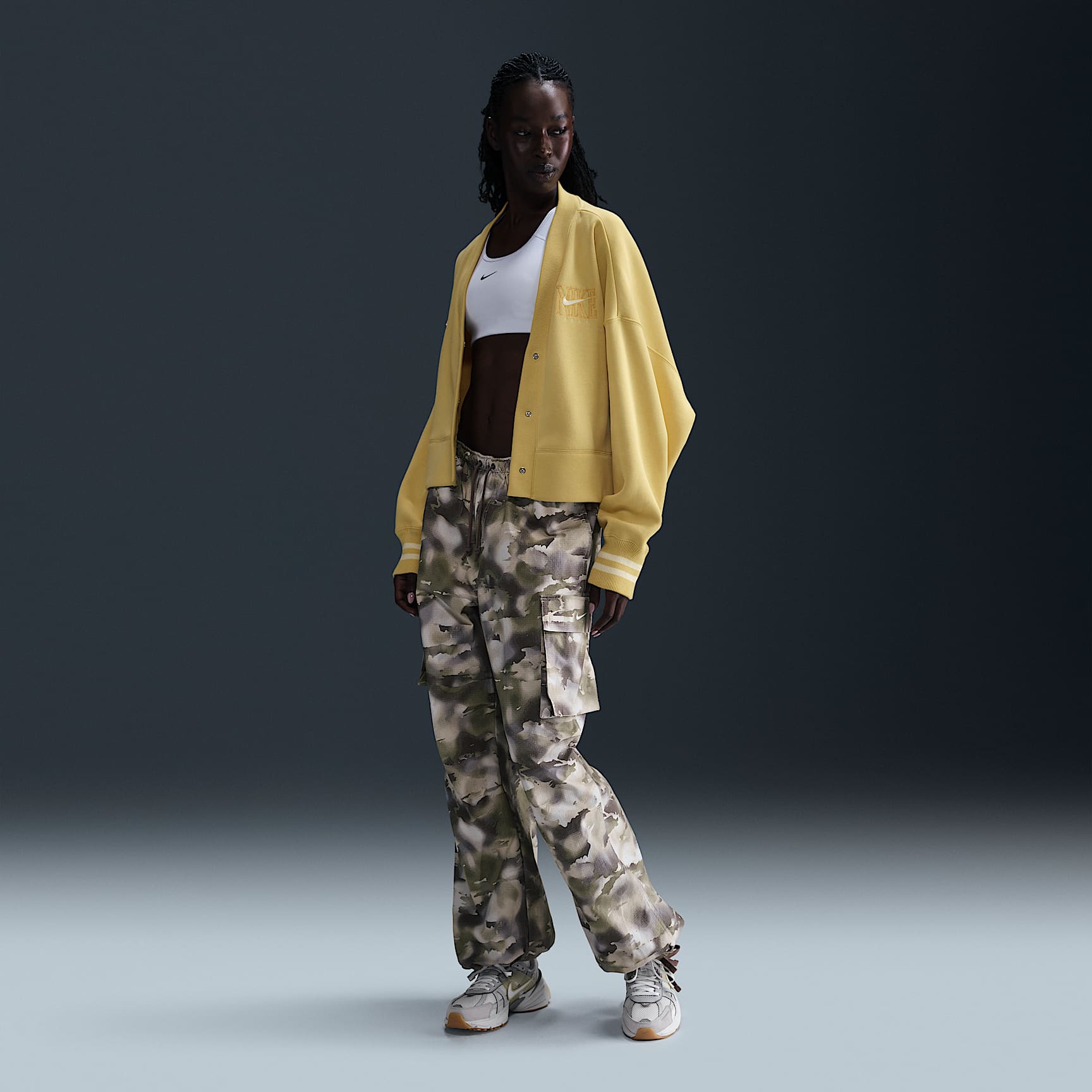 Nike Sportswear Phoenix Fleece Women's Over-Oversized Graphic Cardigan