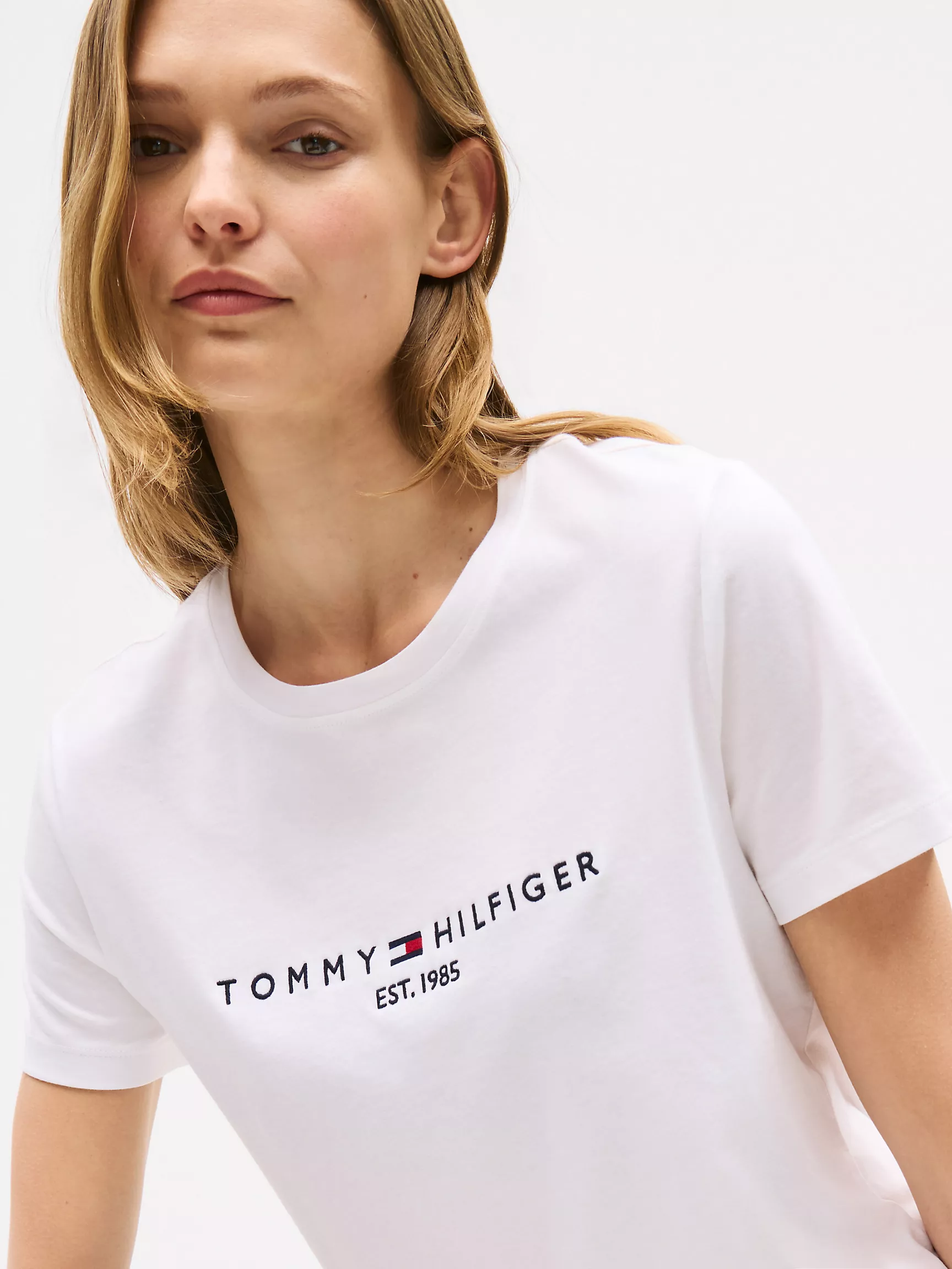 Женская футболка Tommy Hilfiger, Футболка с вышитым логотипом Tommy