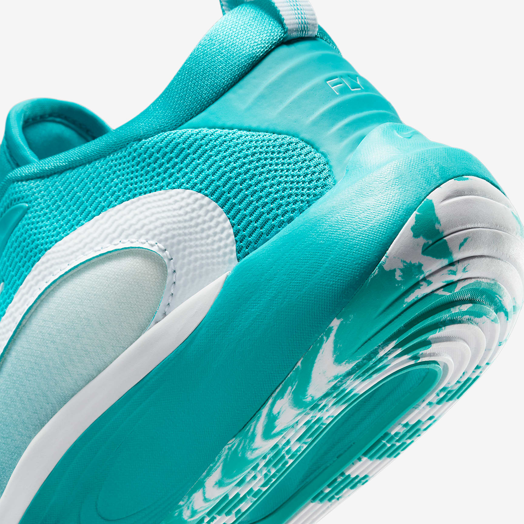 Nike IsoFly Big Kids' Basketball Shoes
