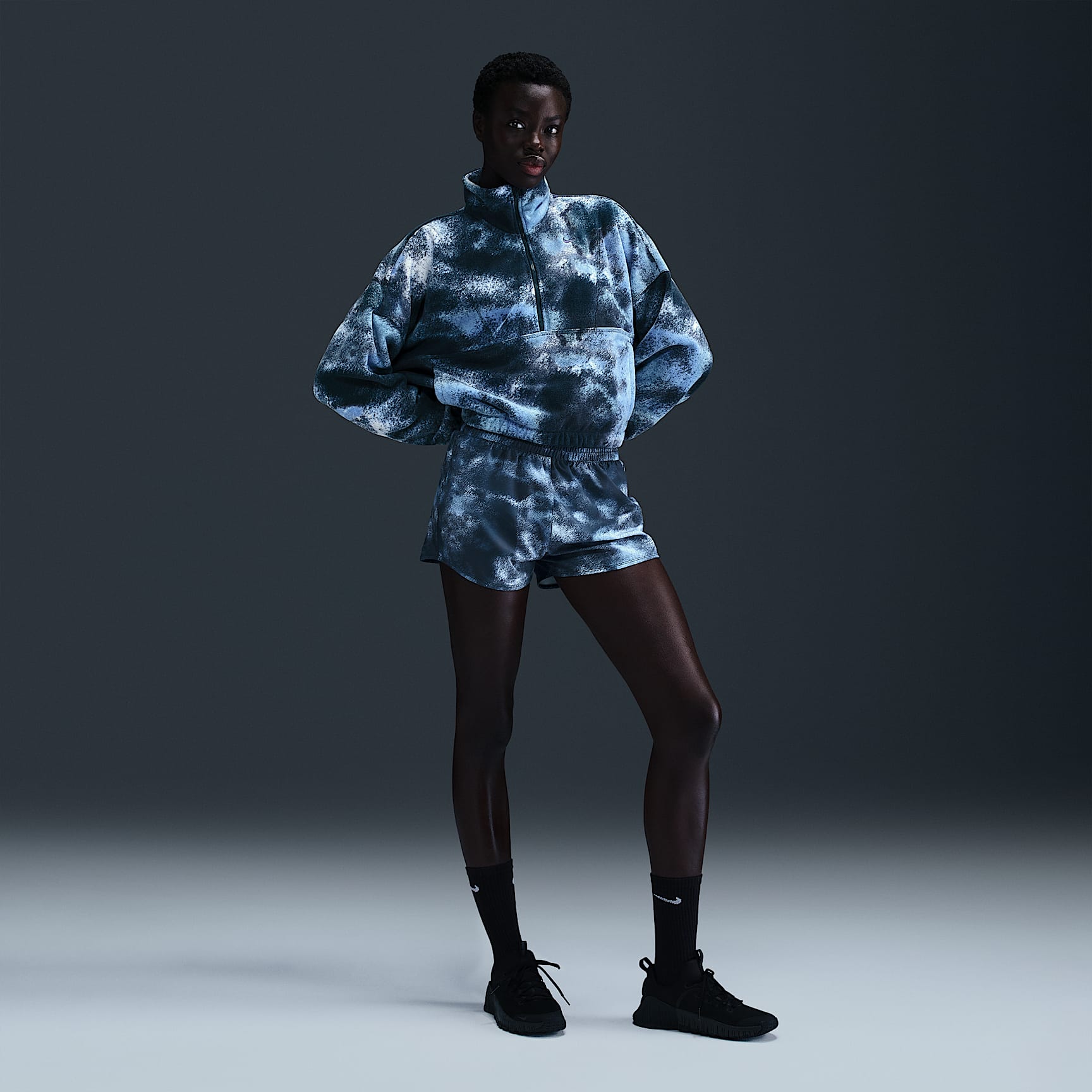 Nike One Women's Therma-FIT Oversized 1/2-Zip Fleece Printed Top