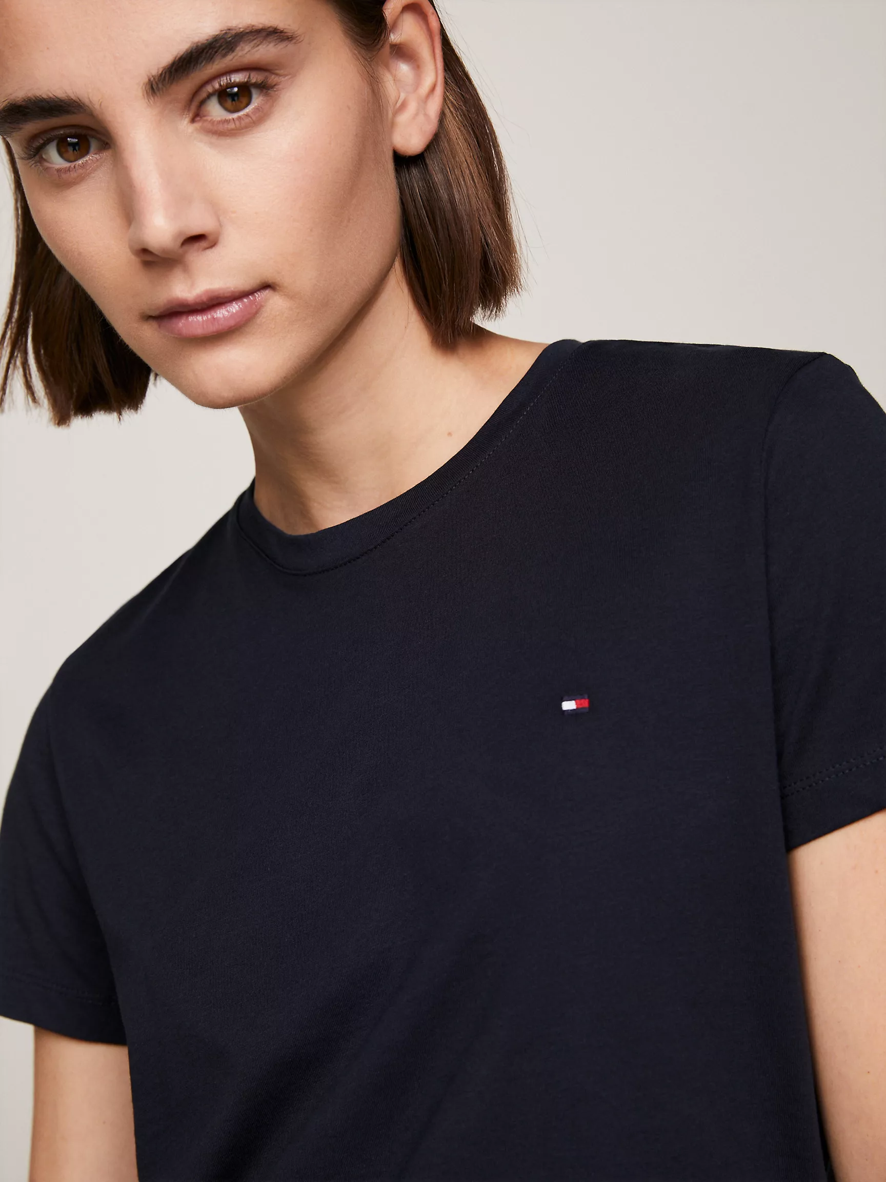 Женская футболка Tommy Hilfiger, Базовая однотонная футболка