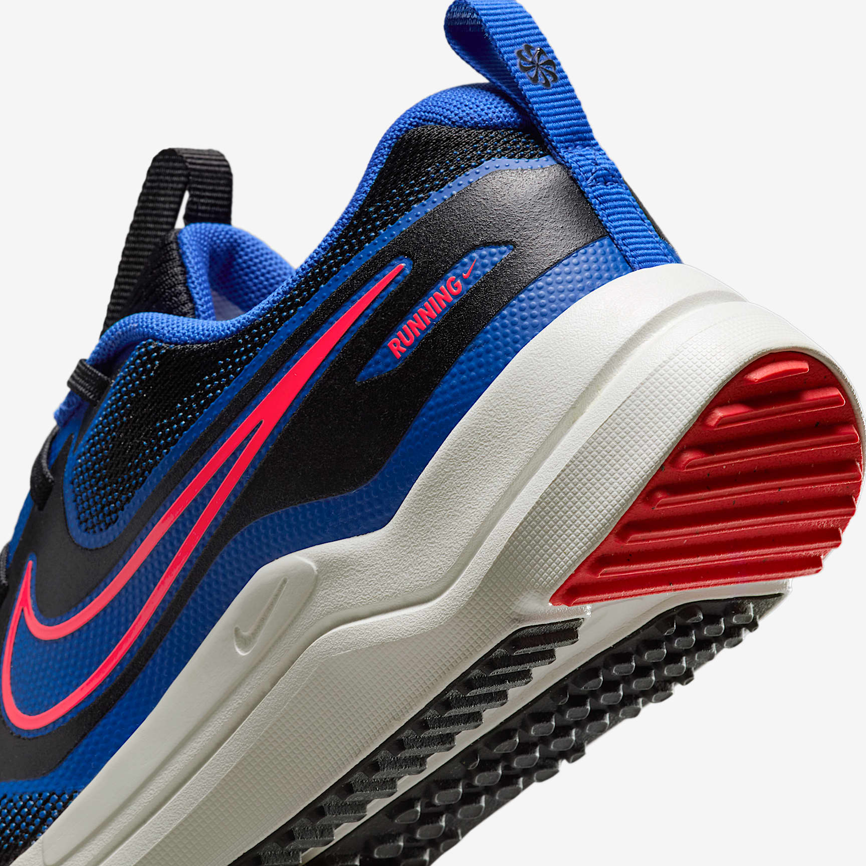 Nike Cosmic Runner Big Kids' Road Running Shoes