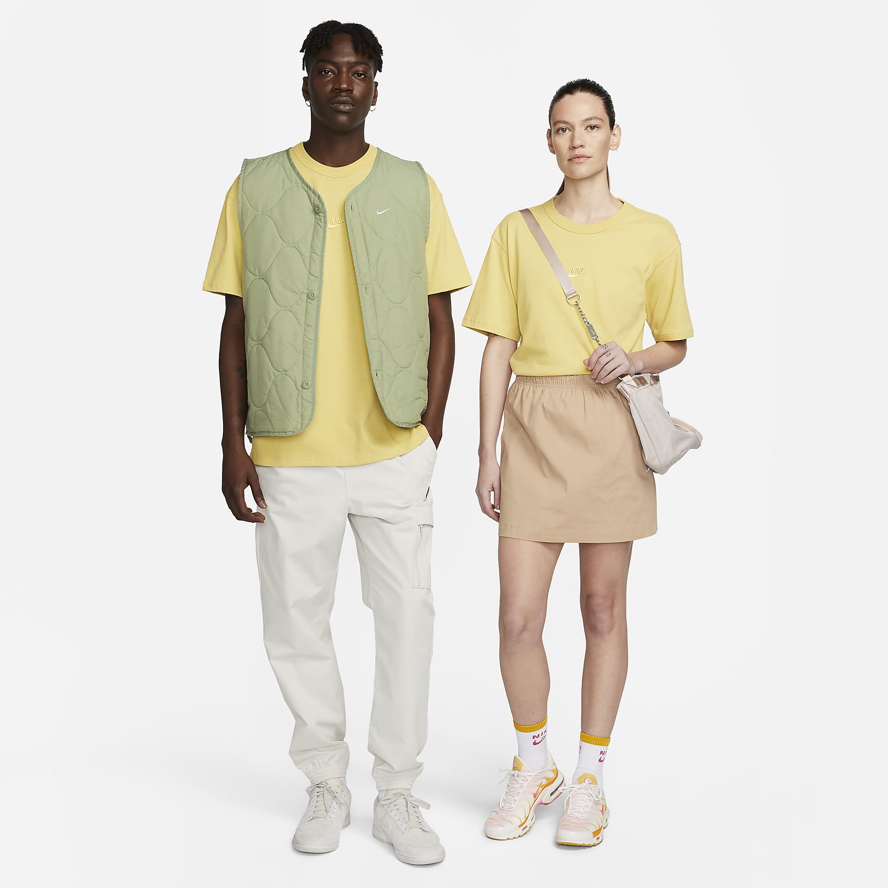 Nike Sportswear Premium Essentials Men's T-Shirt