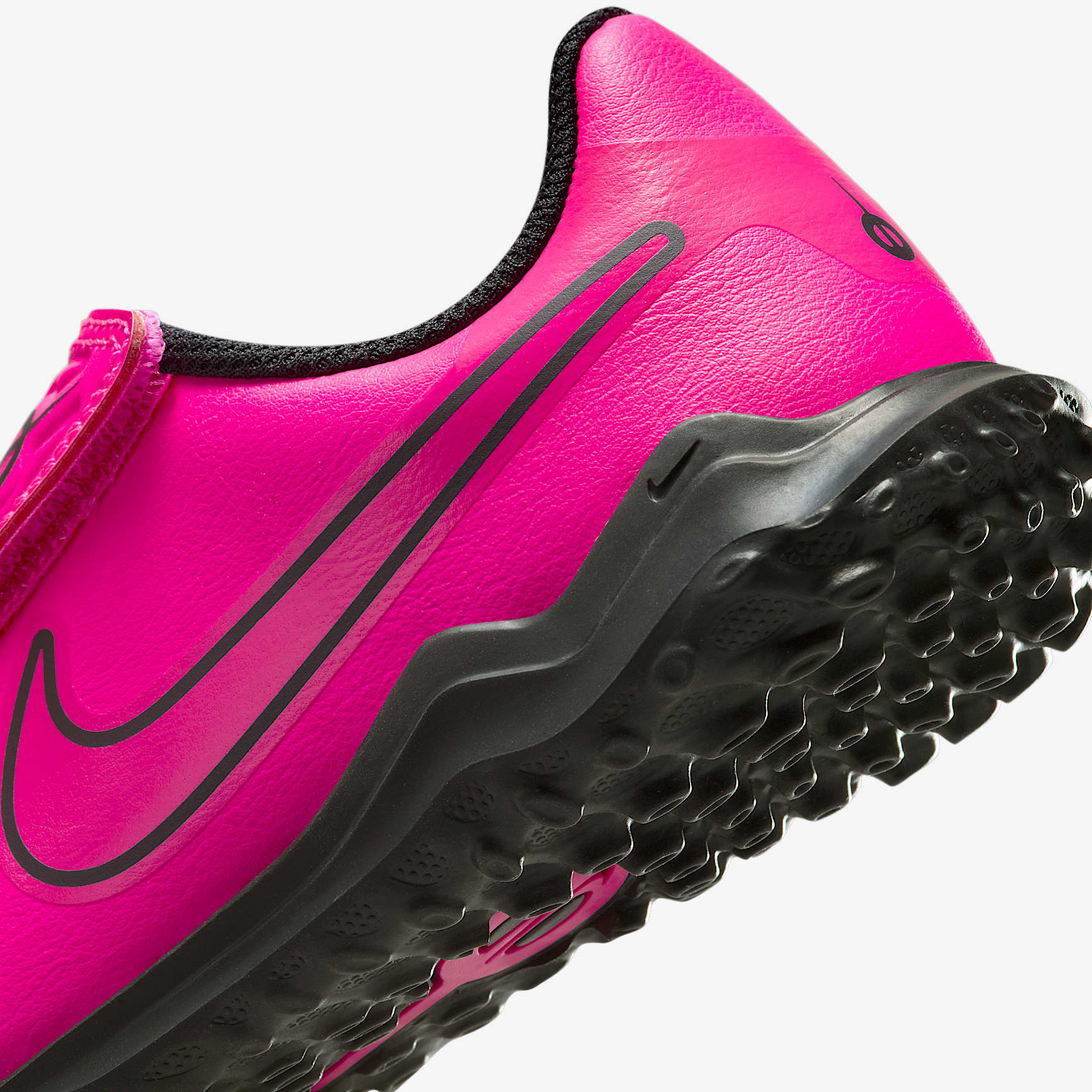Nike Jr. Tiempo Legend 10 Club Little Kids' TF Low-Top Soccer Shoes