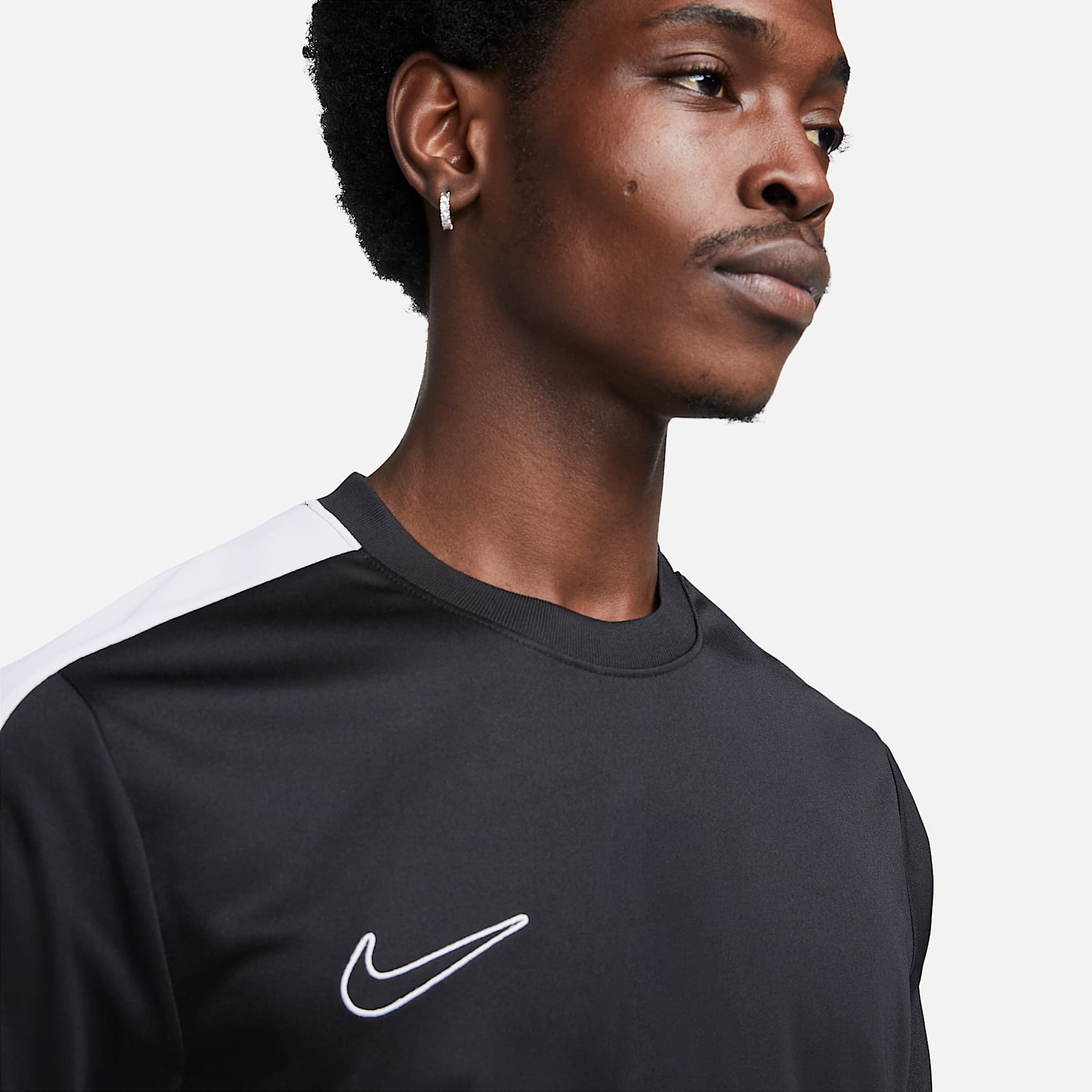 Nike Academy Men's Dri-FIT Short-Sleeve Soccer Top