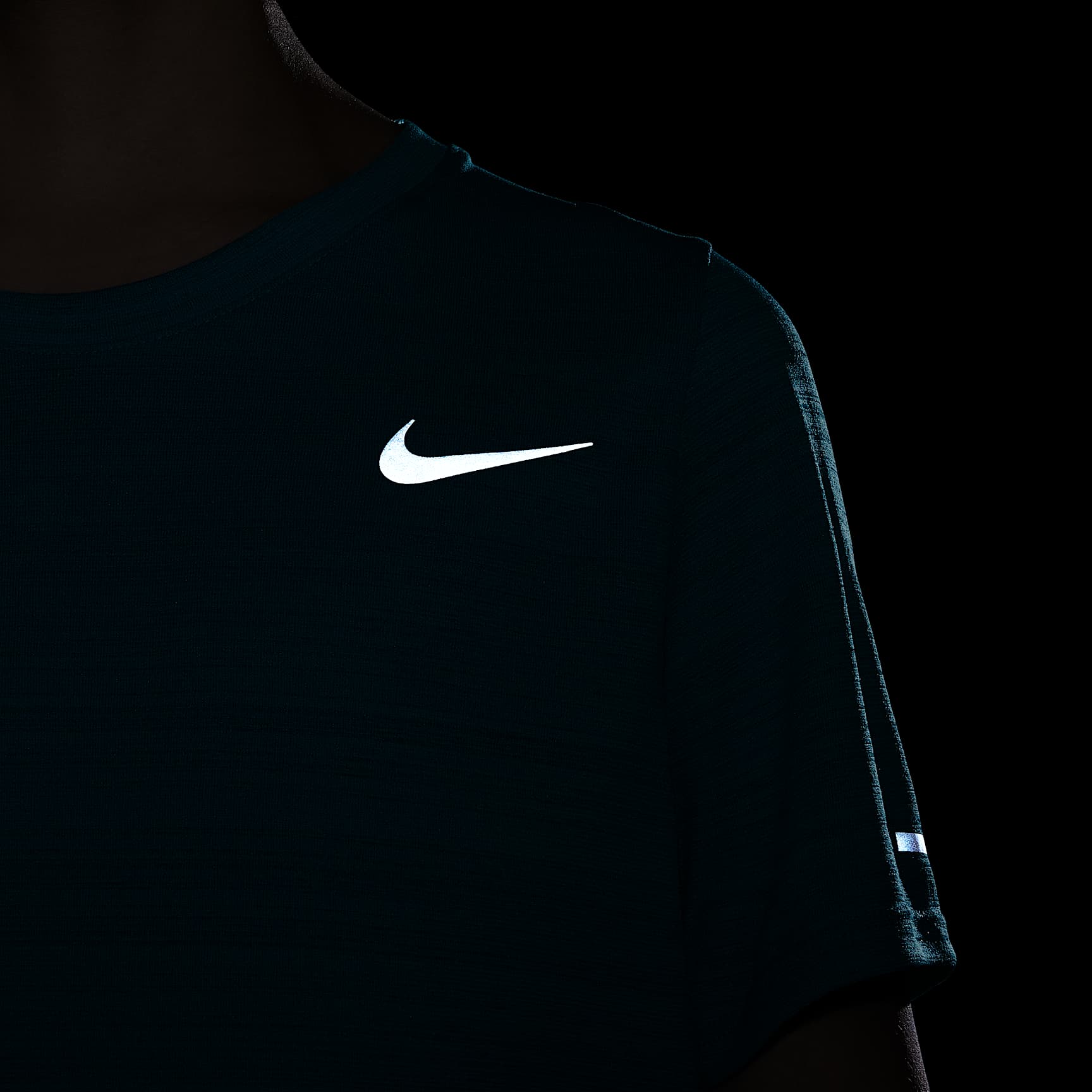 Nike Dri-FIT Miler Big Kids' (Boys') Training Top