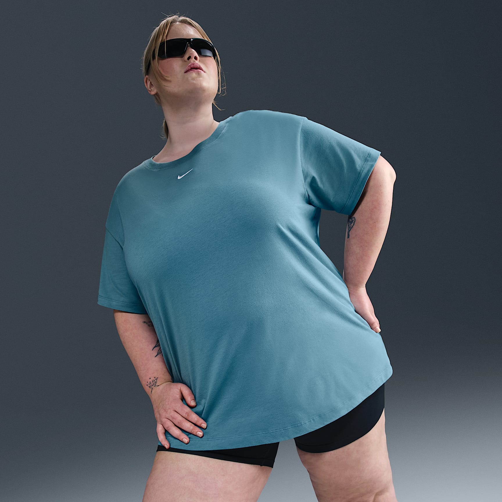 Nike Sportswear Essential Women's T-Shirt (Plus Size)