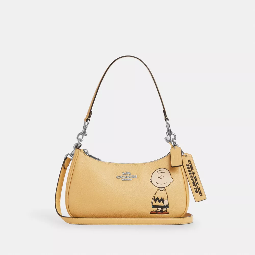 Сумка COACH Coach X Peanuts Teri Shoulder Bag With Charlie Brown
