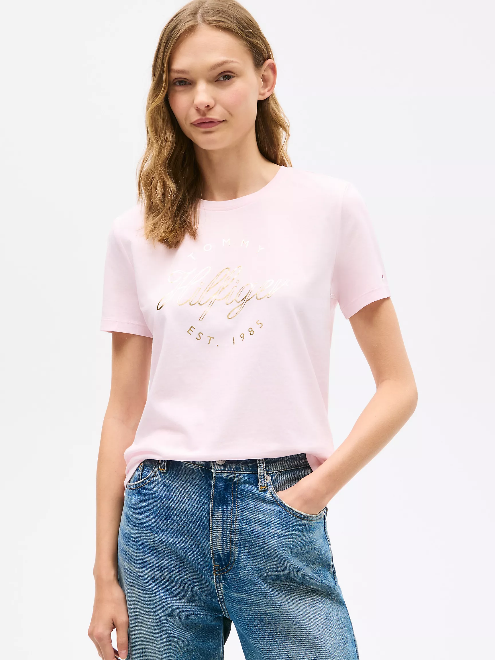 Женская футболка Tommy Hilfiger, Футболка с металлическим логотипом Hilfiger в виде надписи