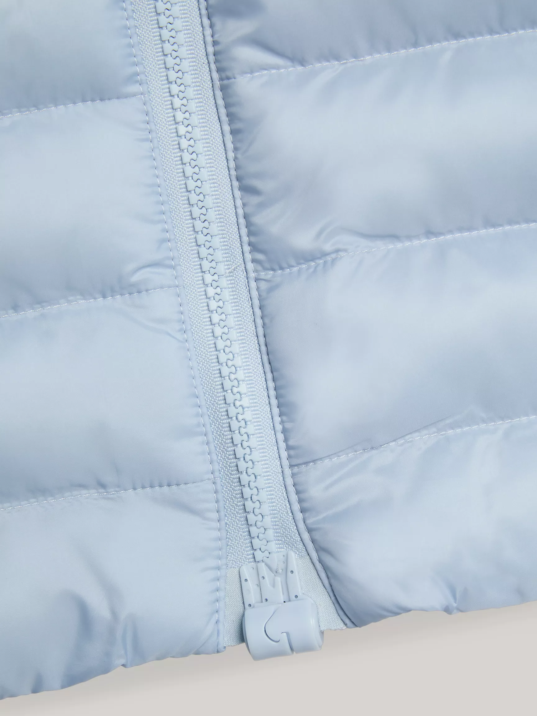 Женская куртка Tommy Hilfiger, Пуховик с капюшоном