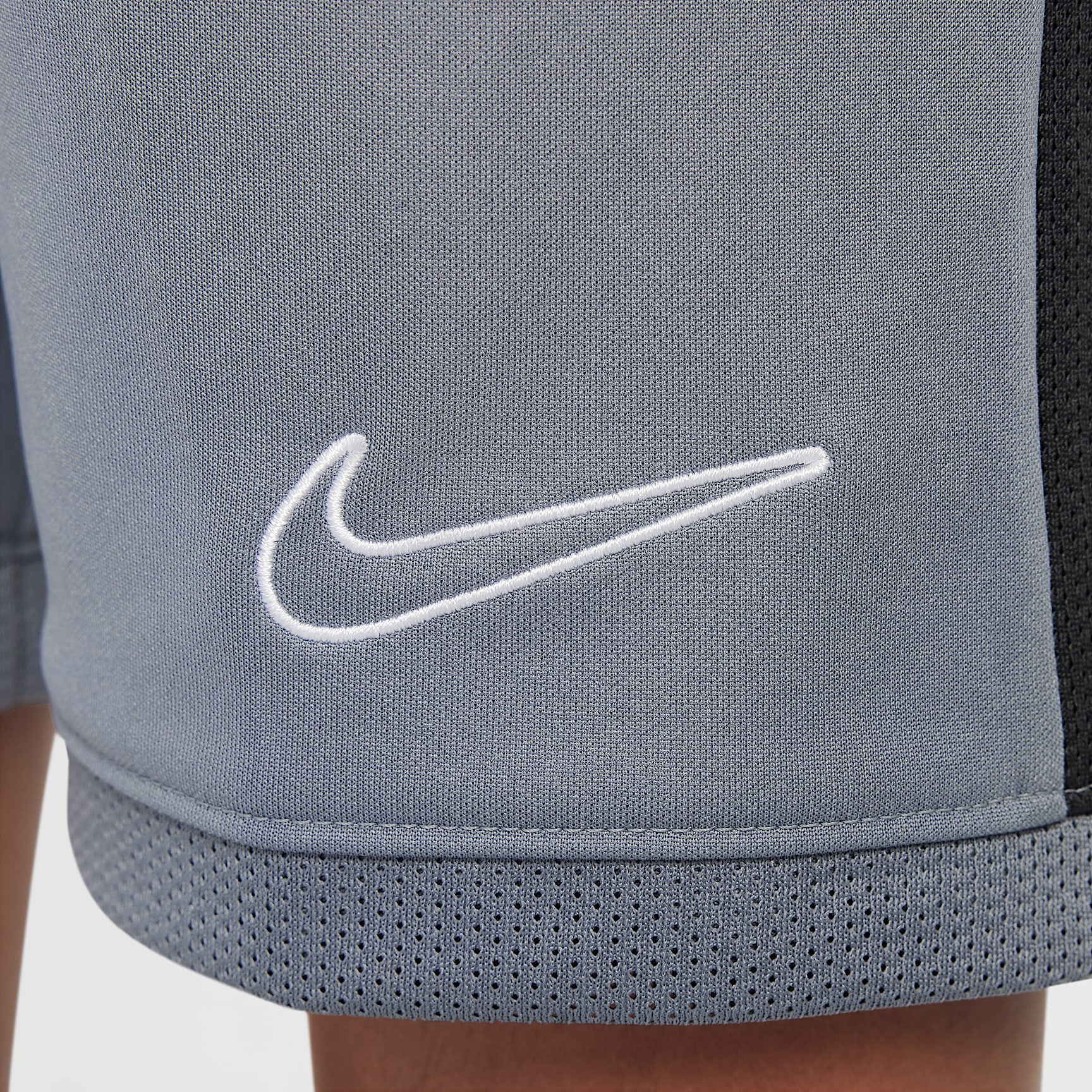 Nike Academy Big Kids' Dri-FIT 7" Soccer Shorts