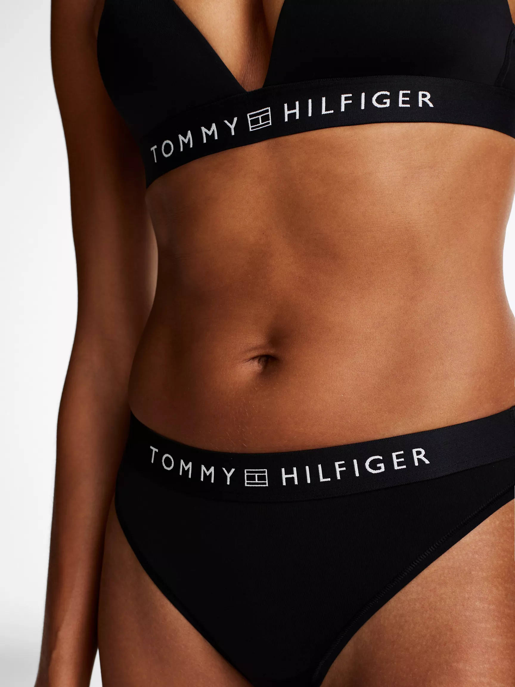 Женское нижнее белье Tommy Hilfiger, Эластичные стринги THFlex с логотипом Tommy