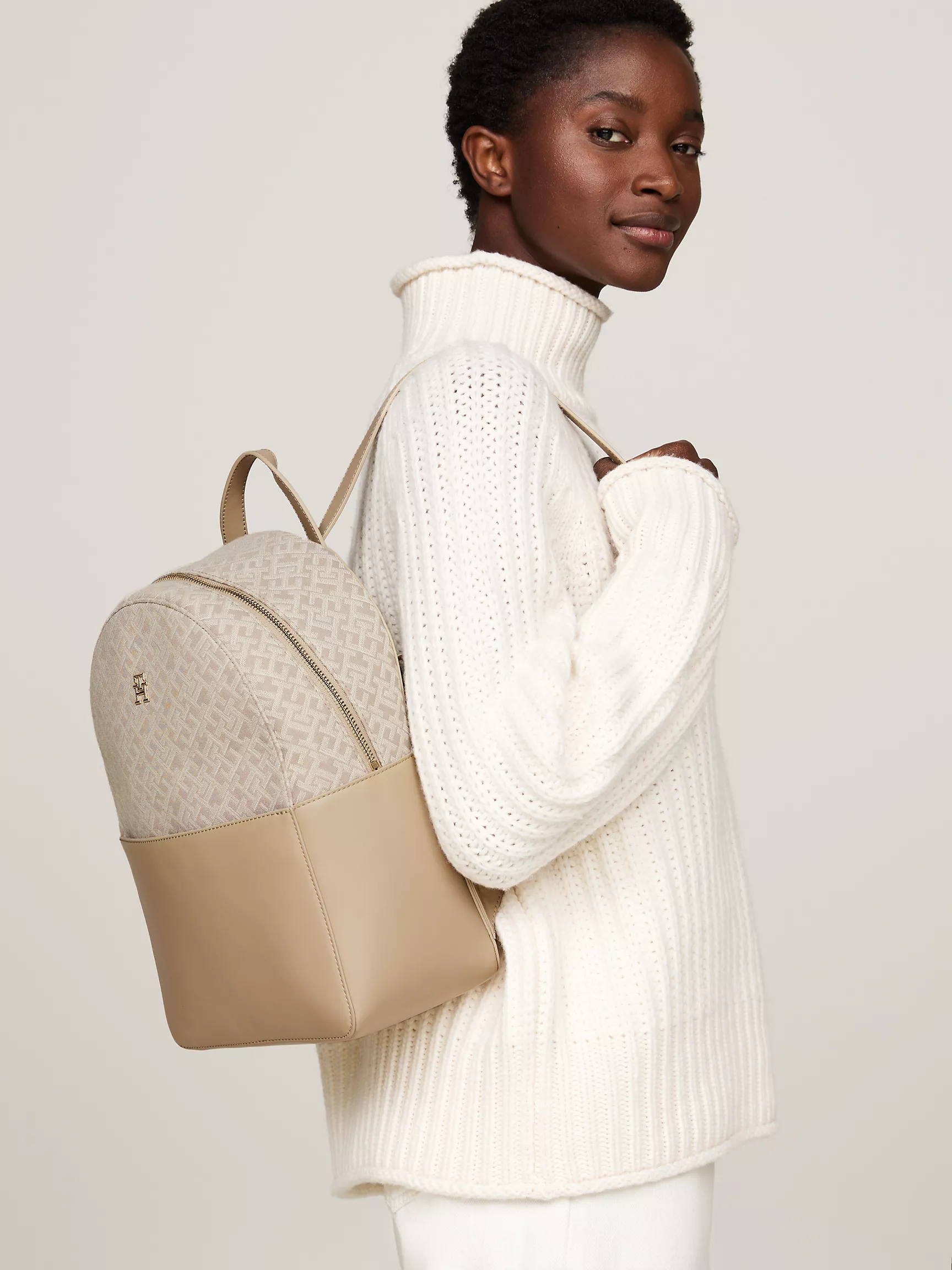 Женская сумка Tommy Hilfiger, Жаккардовый рюкзак с монограммным узором