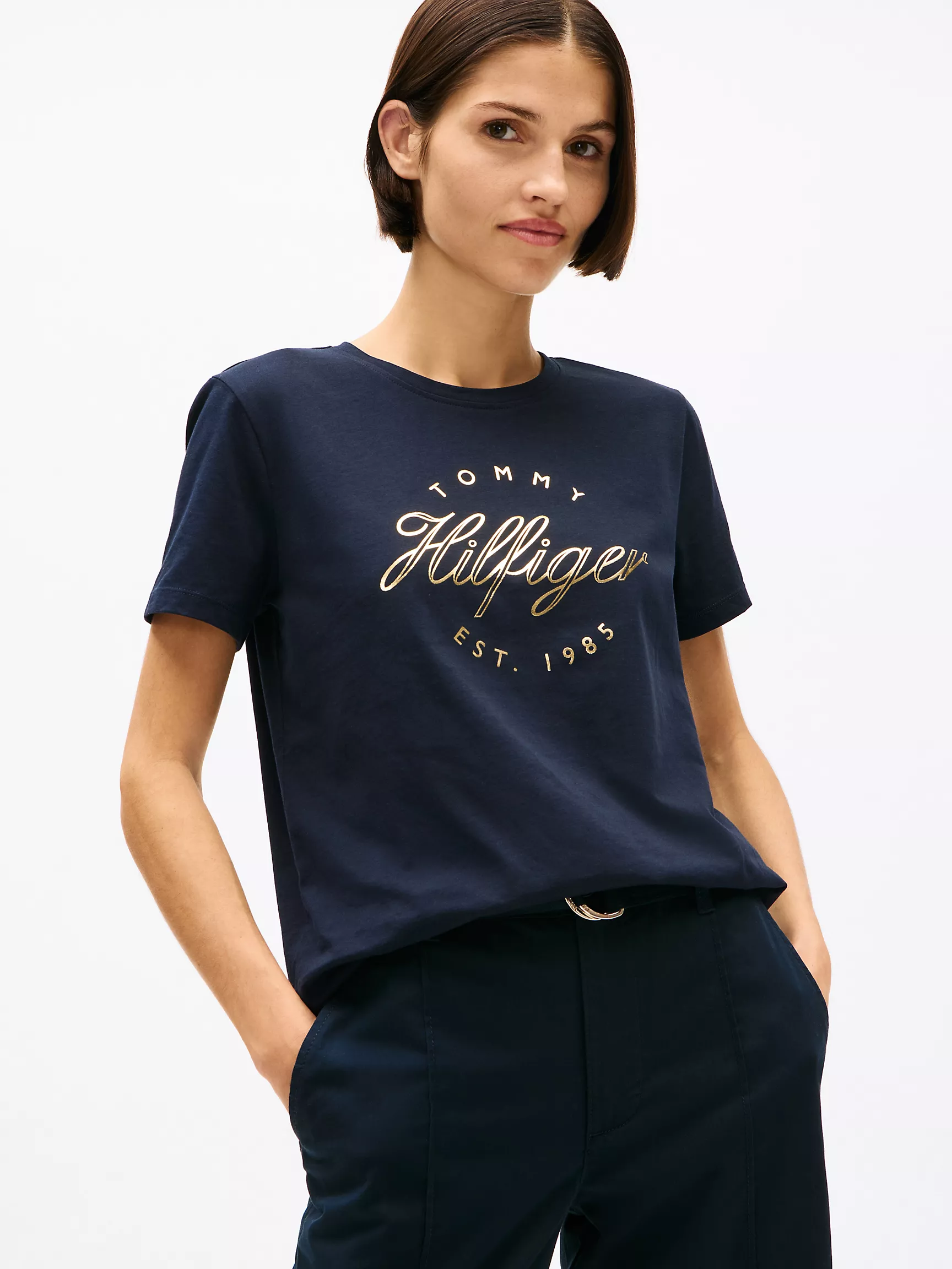 Женская футболка Tommy Hilfiger, Футболка с металлическим логотипом Hilfiger в виде надписи