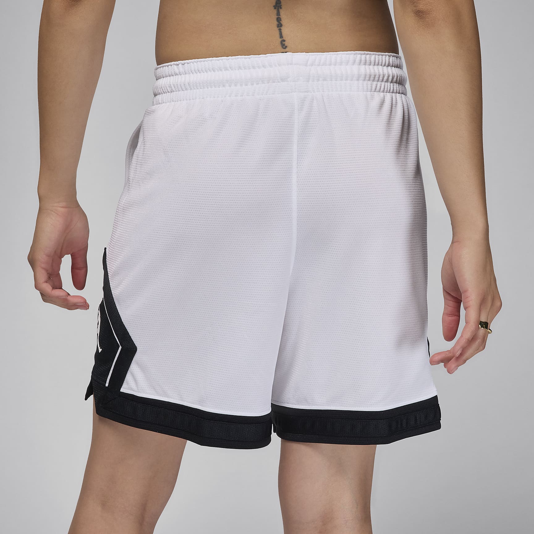 Jordan Sport Women's 4" Diamond Shorts