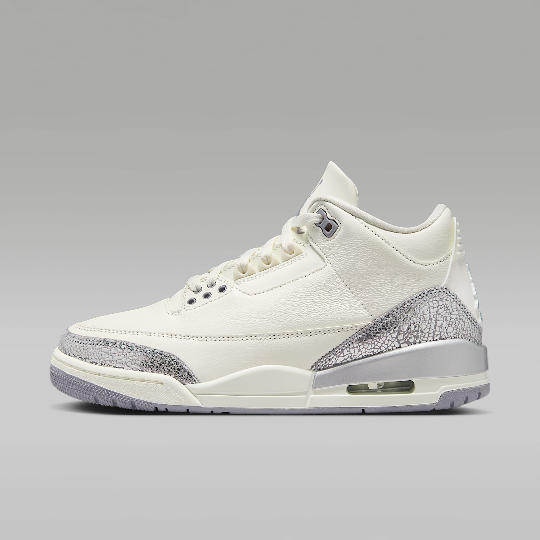 Air Jordan 3 Retro Women's Shoes