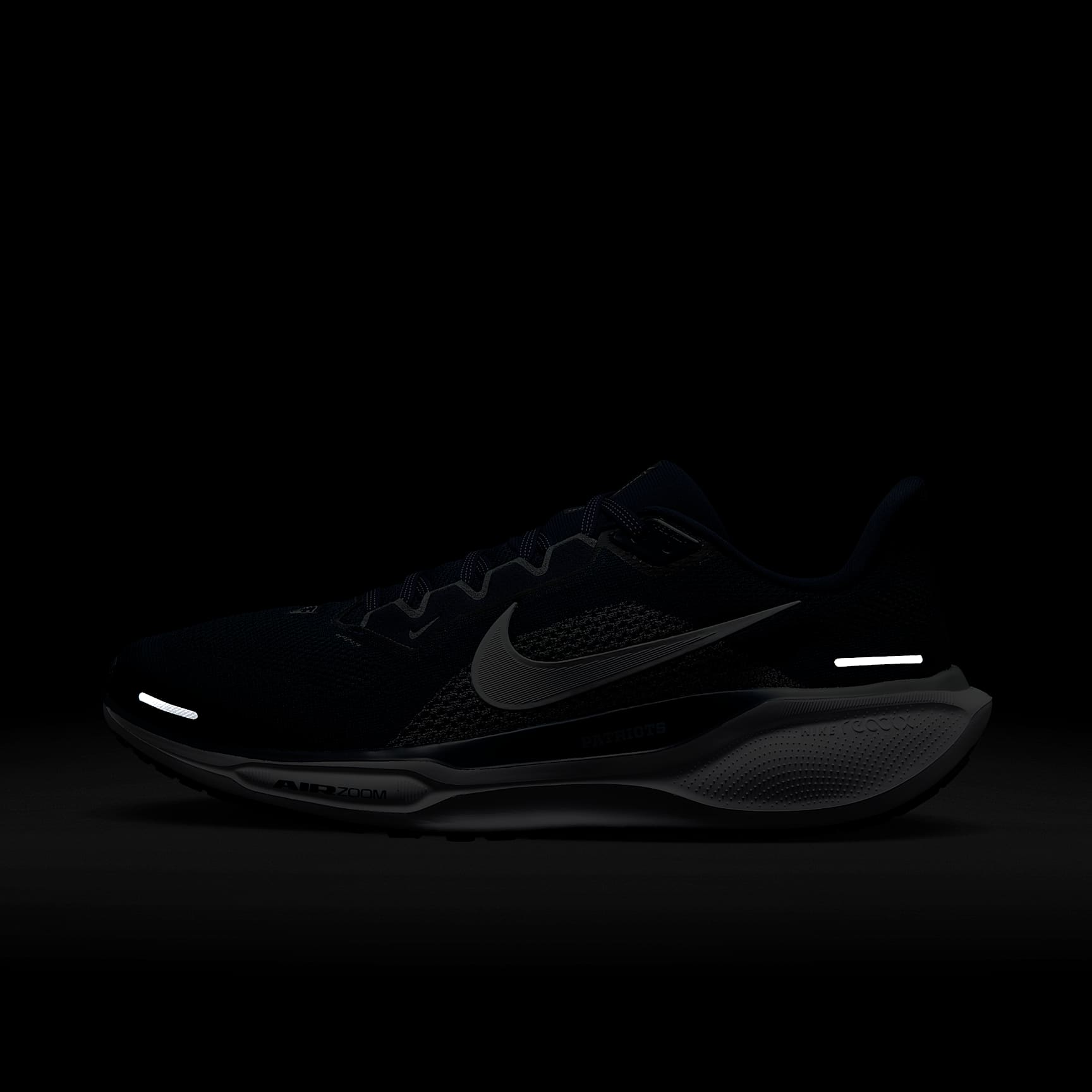 Nike Pegasus 41 NFL New England Patriots Men's Road Running Shoes