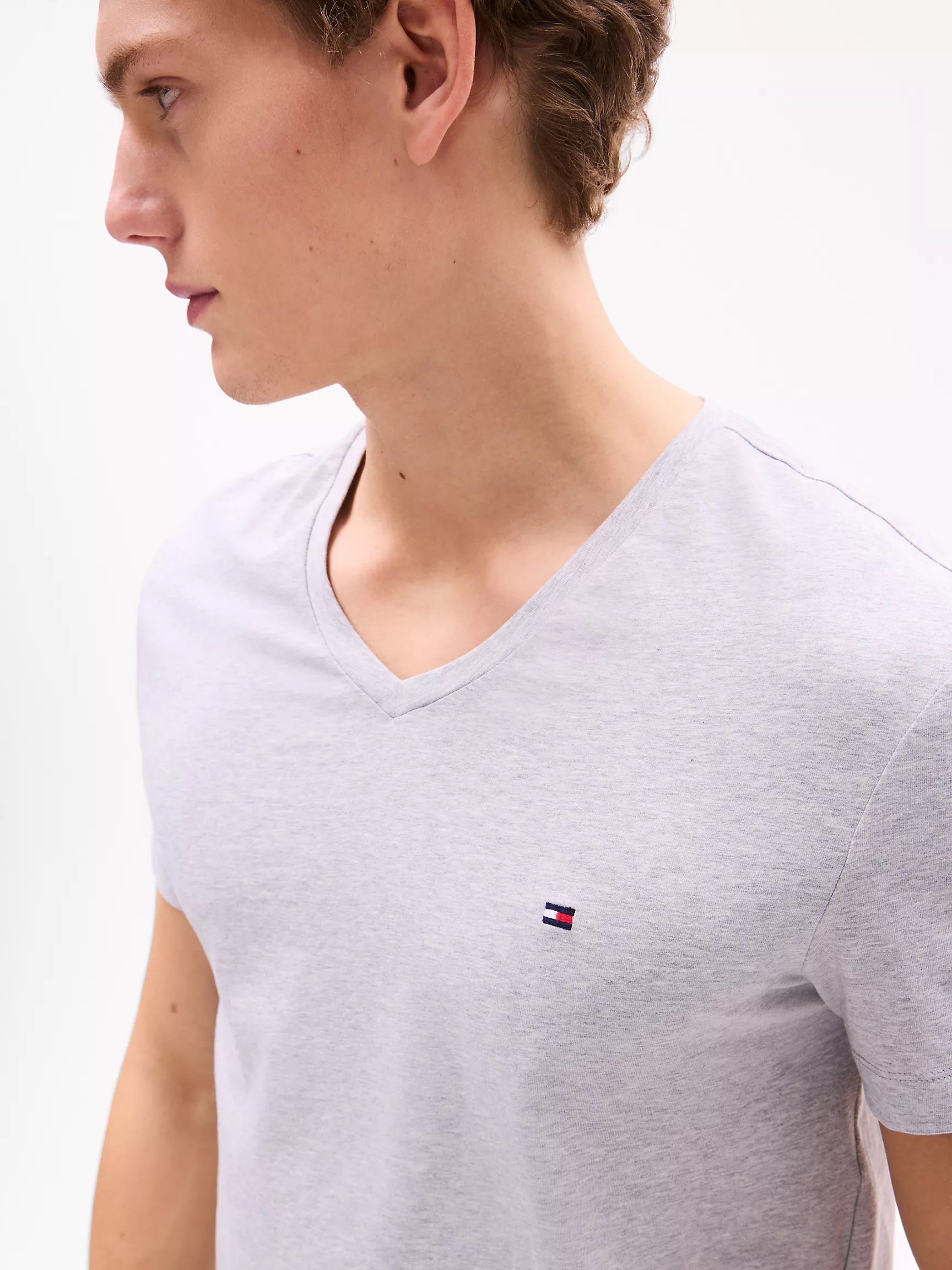 Мужская футболка Tommy Hilfiger, Приталенная футболка с V-образным вырезом