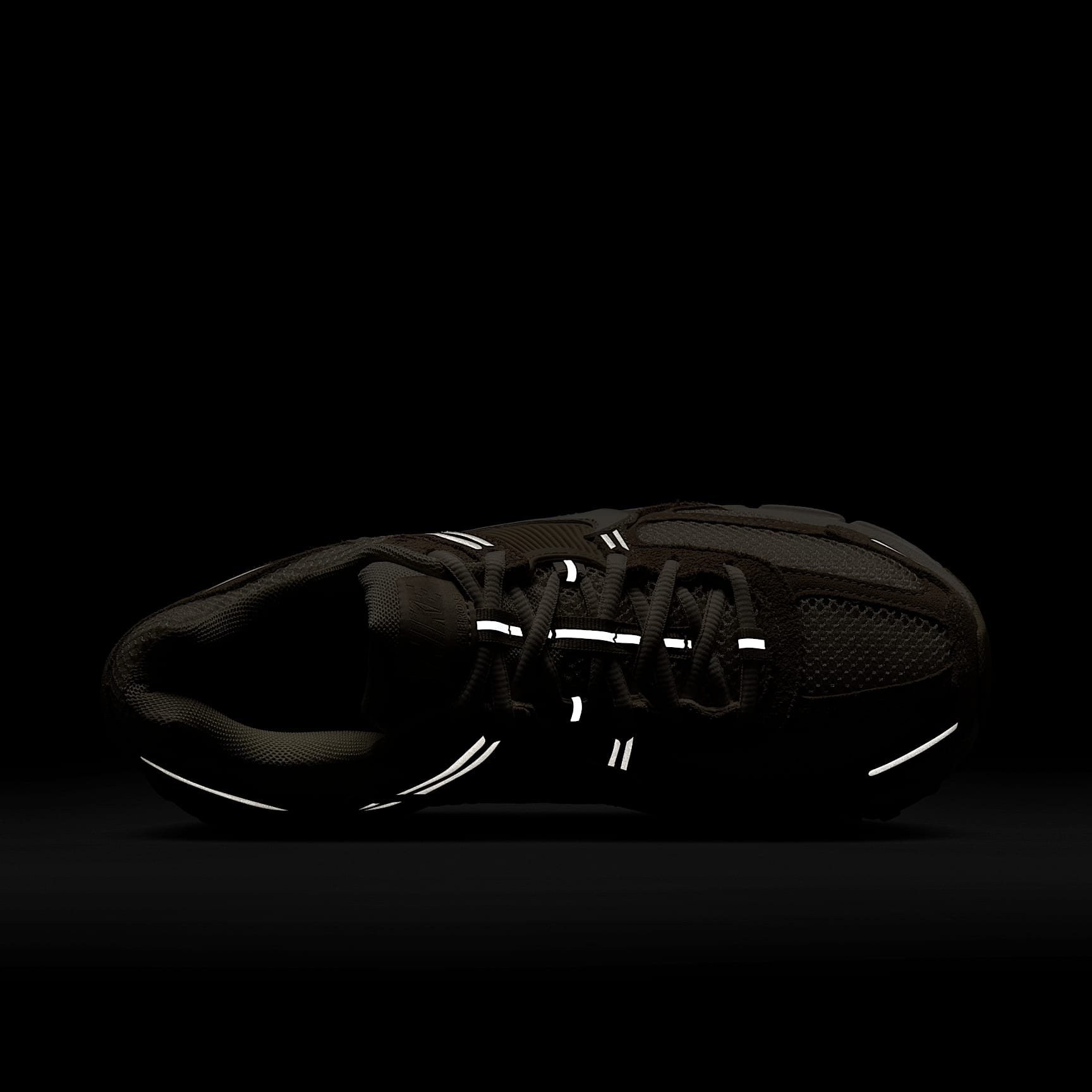 Nike Zoom Vomero 5 Women's Shoe