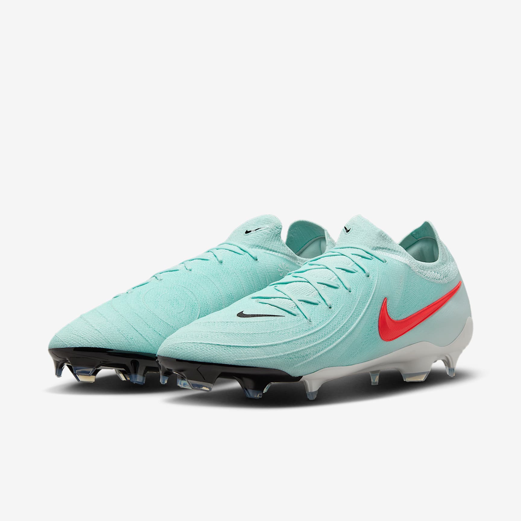 Nike Phantom GX 2 Pro FG Low-Top Soccer Cleats
