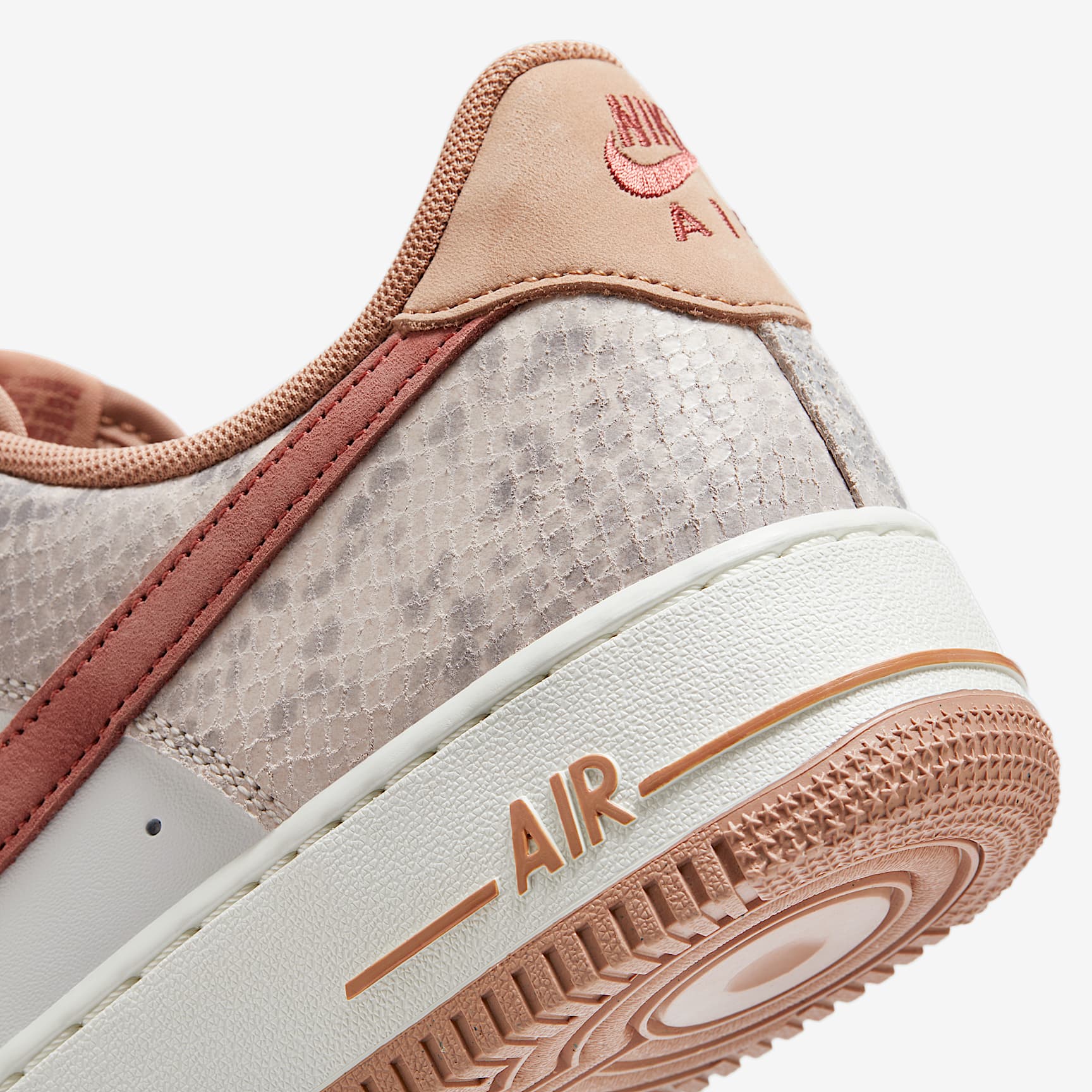 Nike Air Force 1 '07 LV8 Men's Shoes