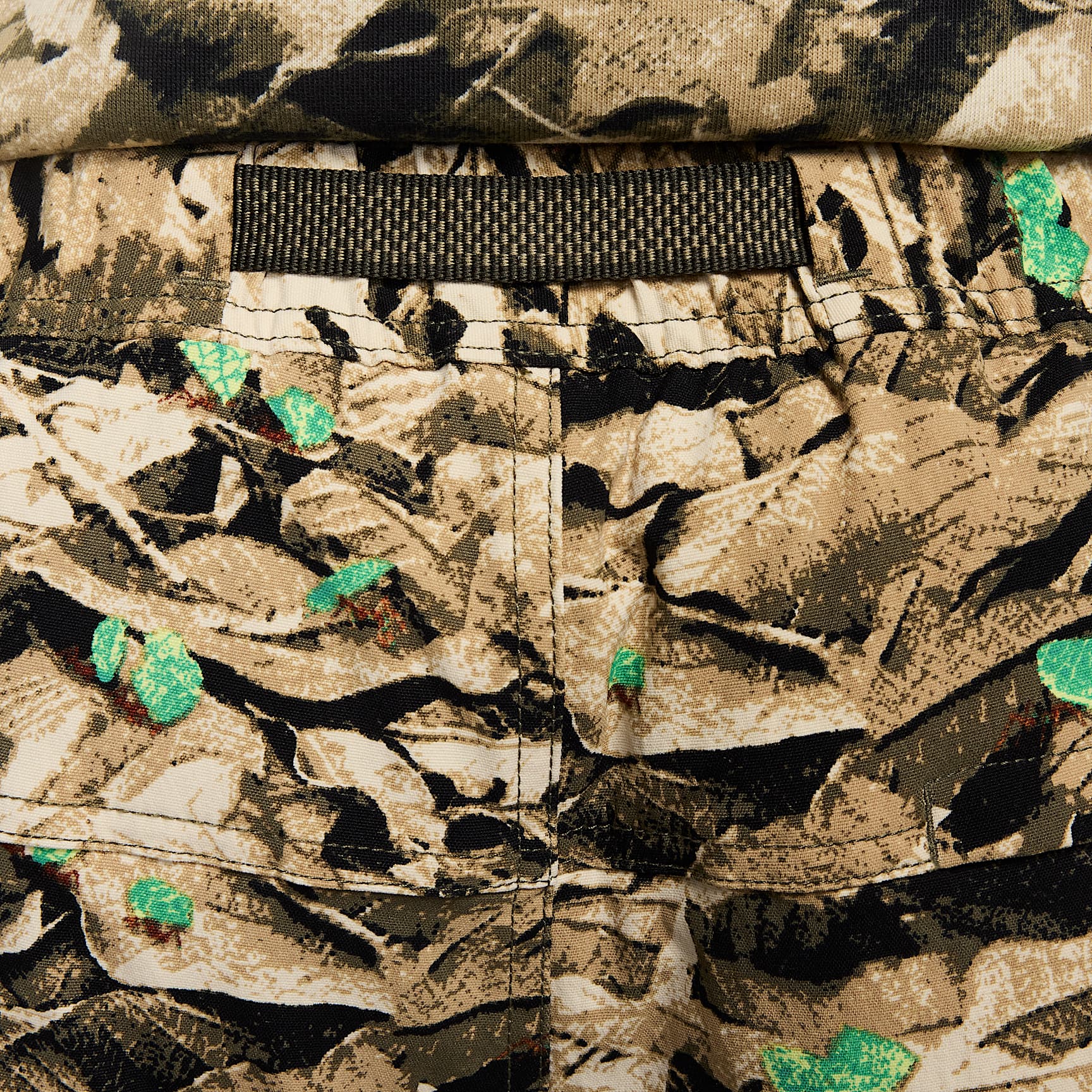 Nike ACG "Smith Summit" Water-Repellent UV Cargo Pants