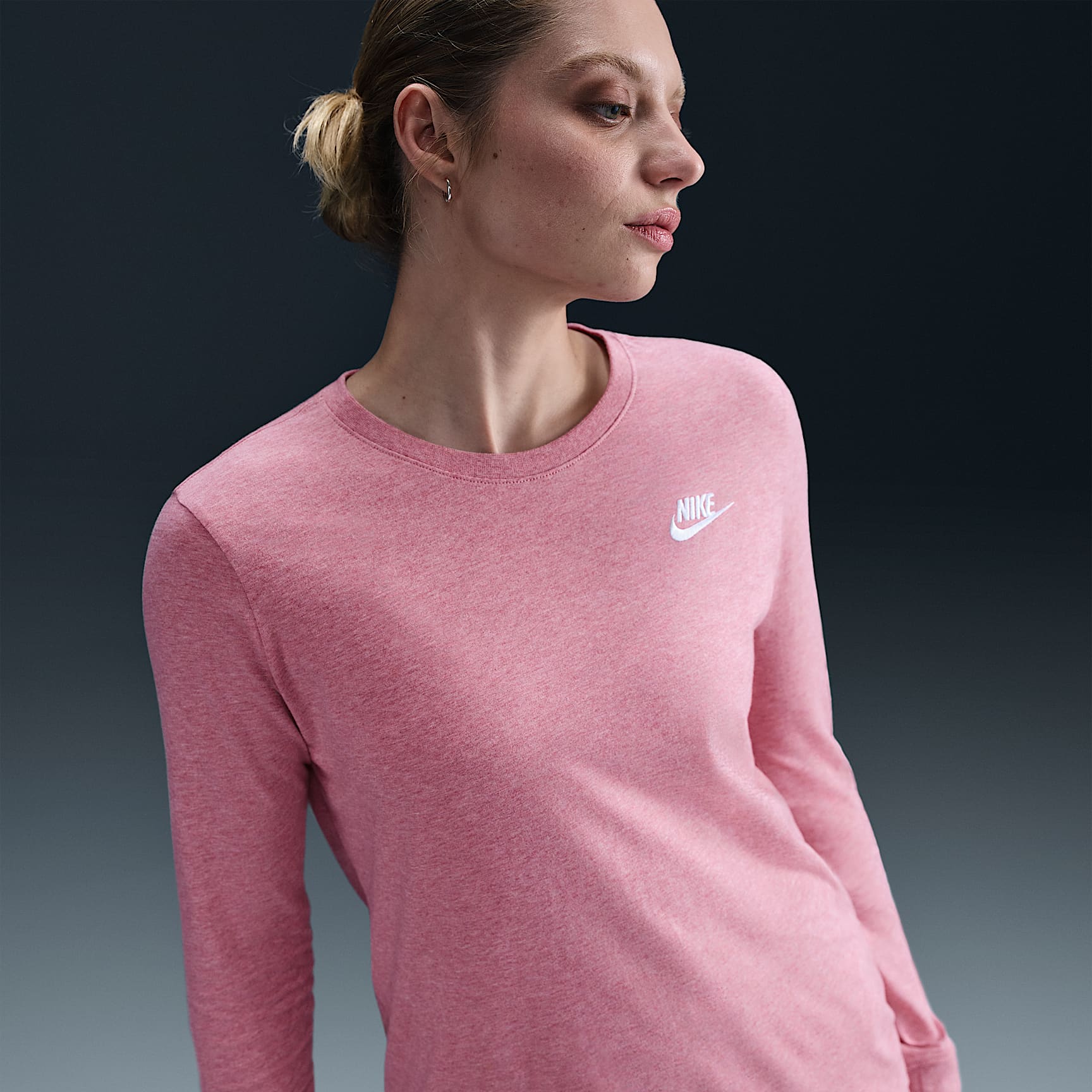 Nike Sportswear Club Women's Long-Sleeve T-Shirt