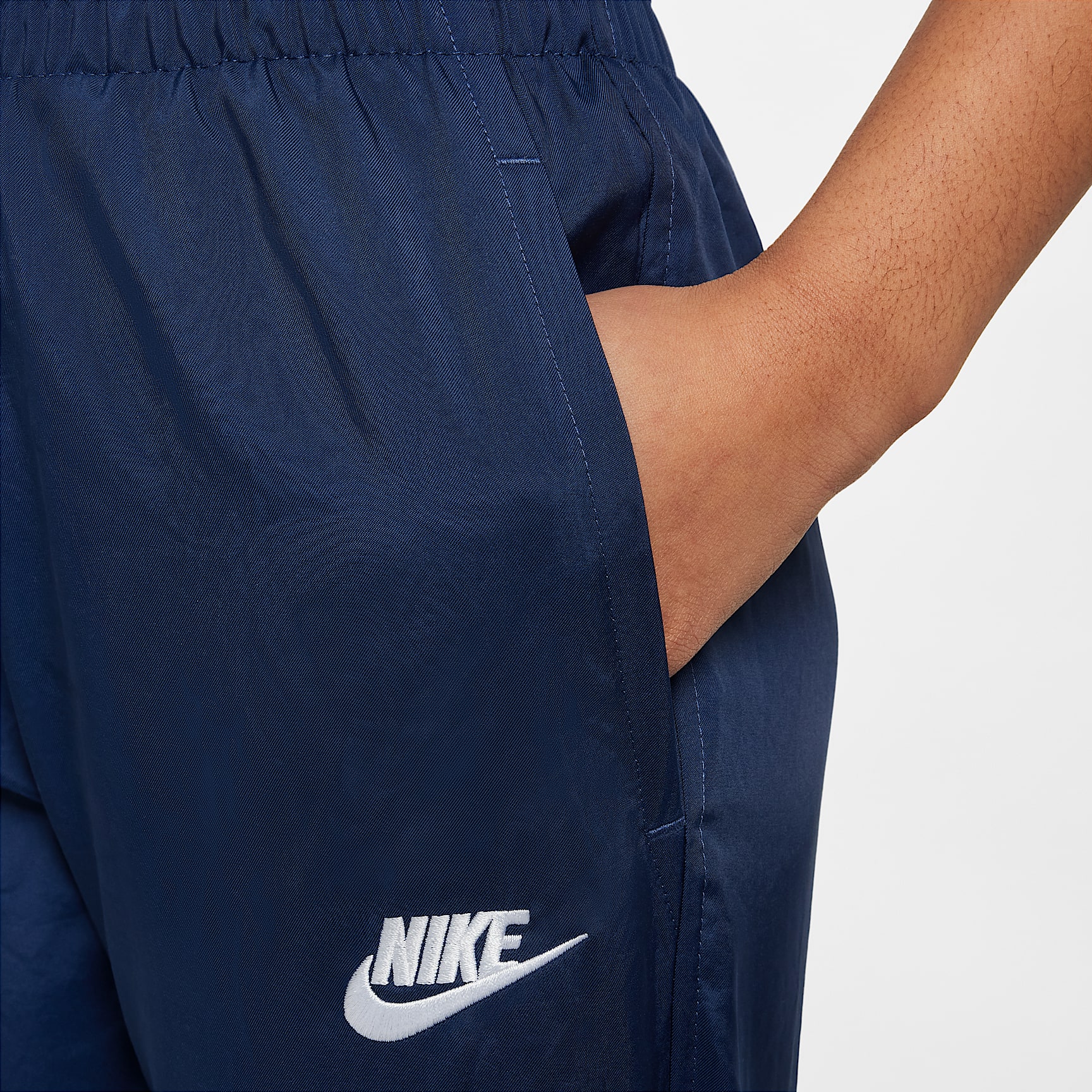 Nike Sportswear Club Big Kids' Woven Joggers