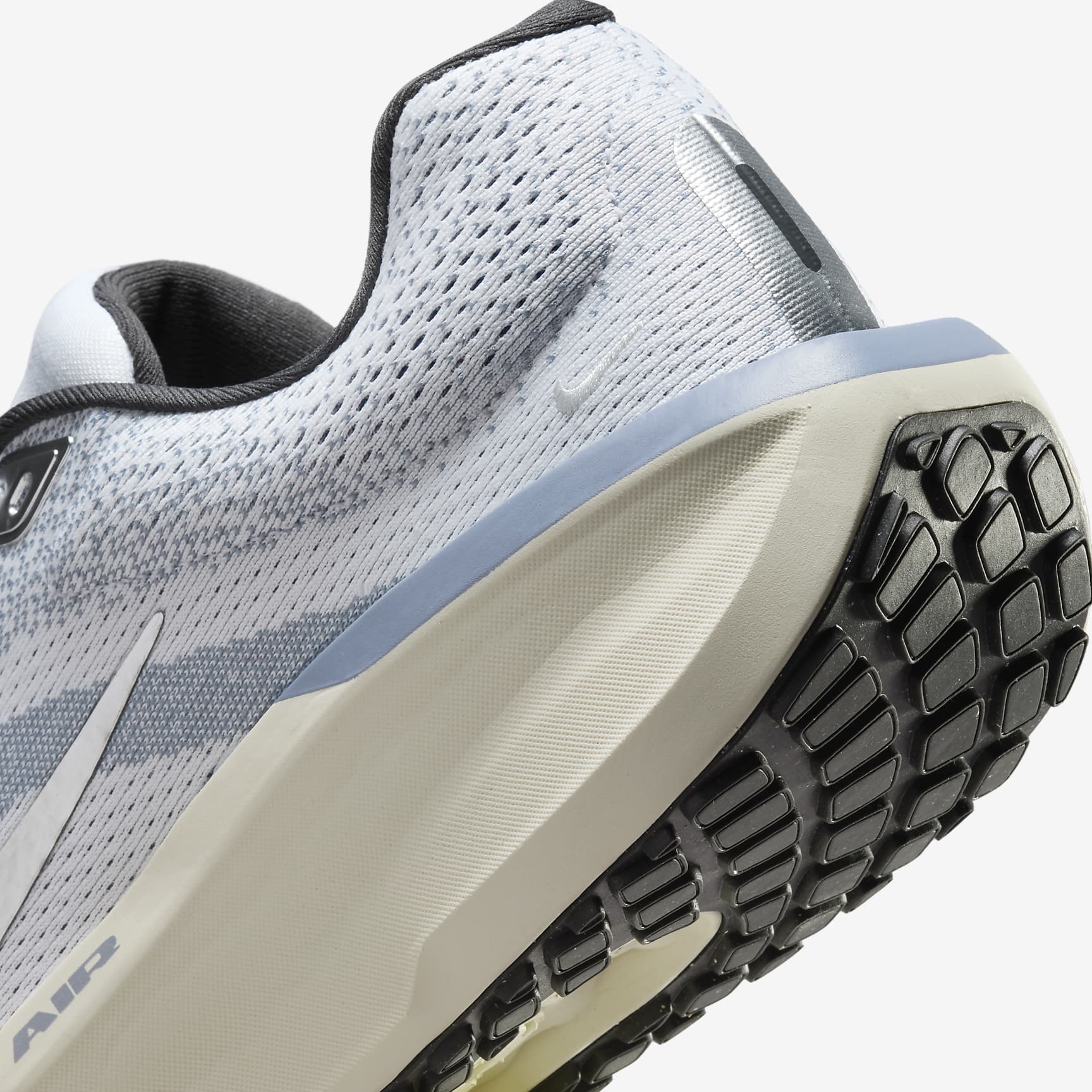 Nike Winflo 11 Men's Road Running Shoes