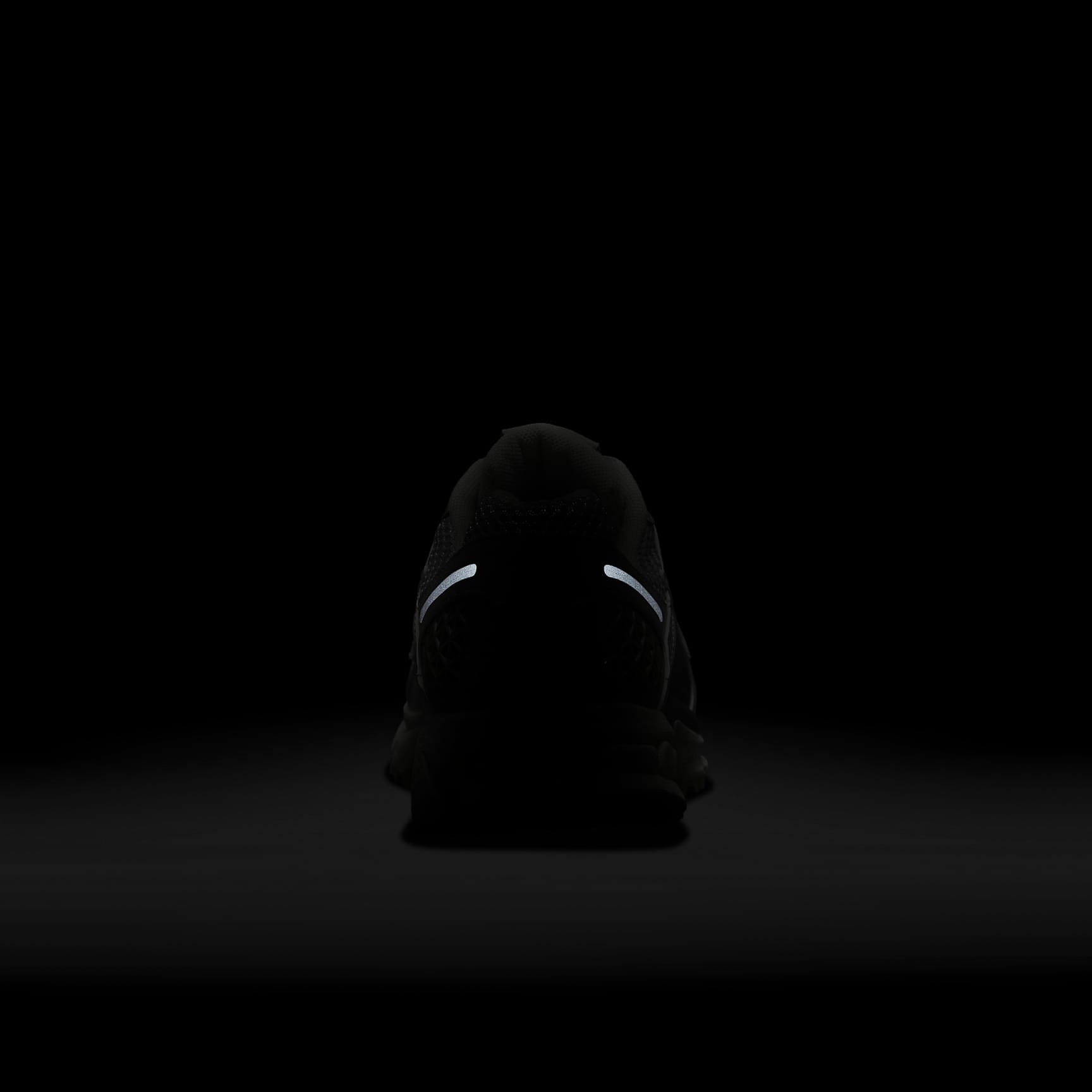 Nike Zoom Vomero 5 Women's Shoes