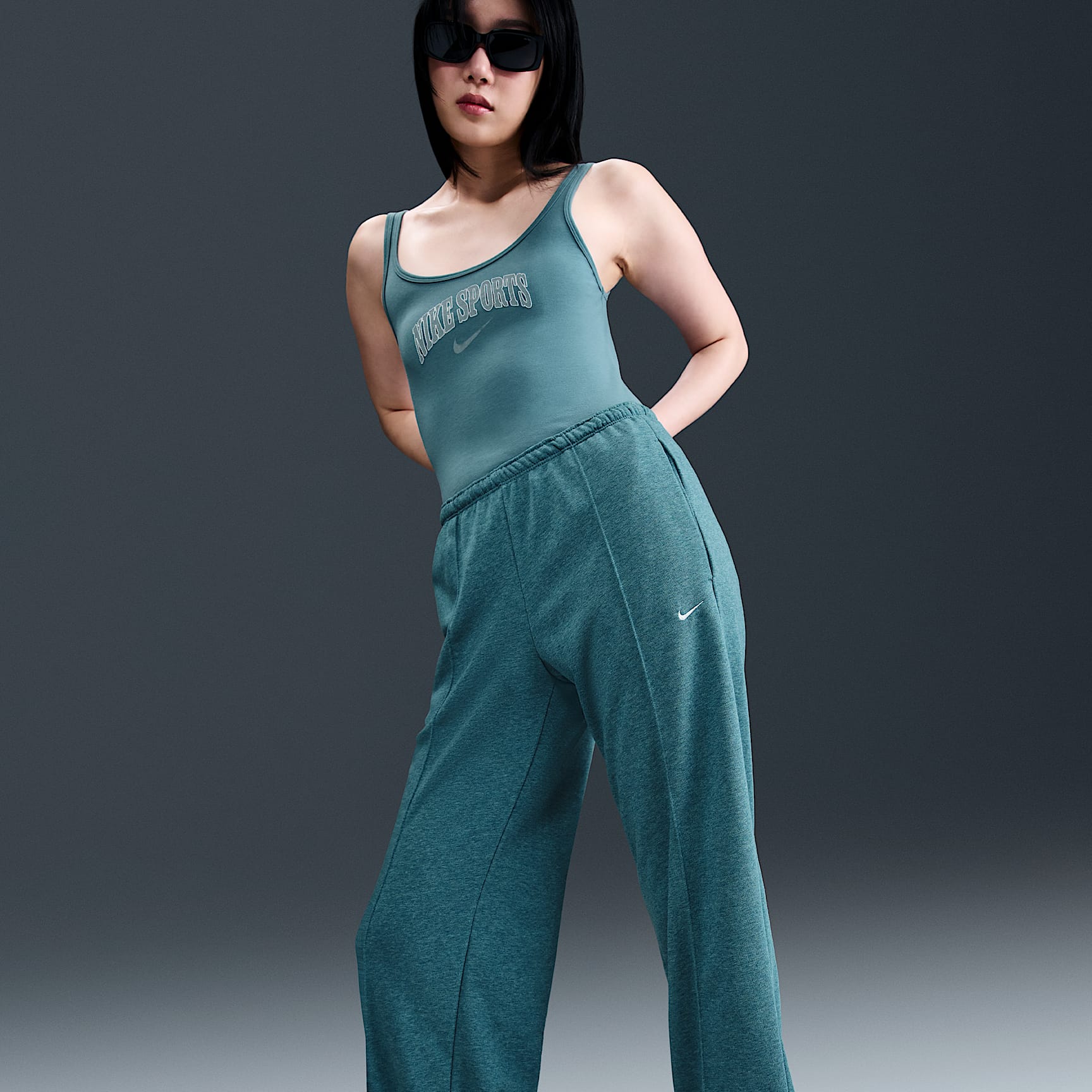 Nike Sportswear Chill Terry Women's Mid-Rise French Terry Open-Hem Sweatpants