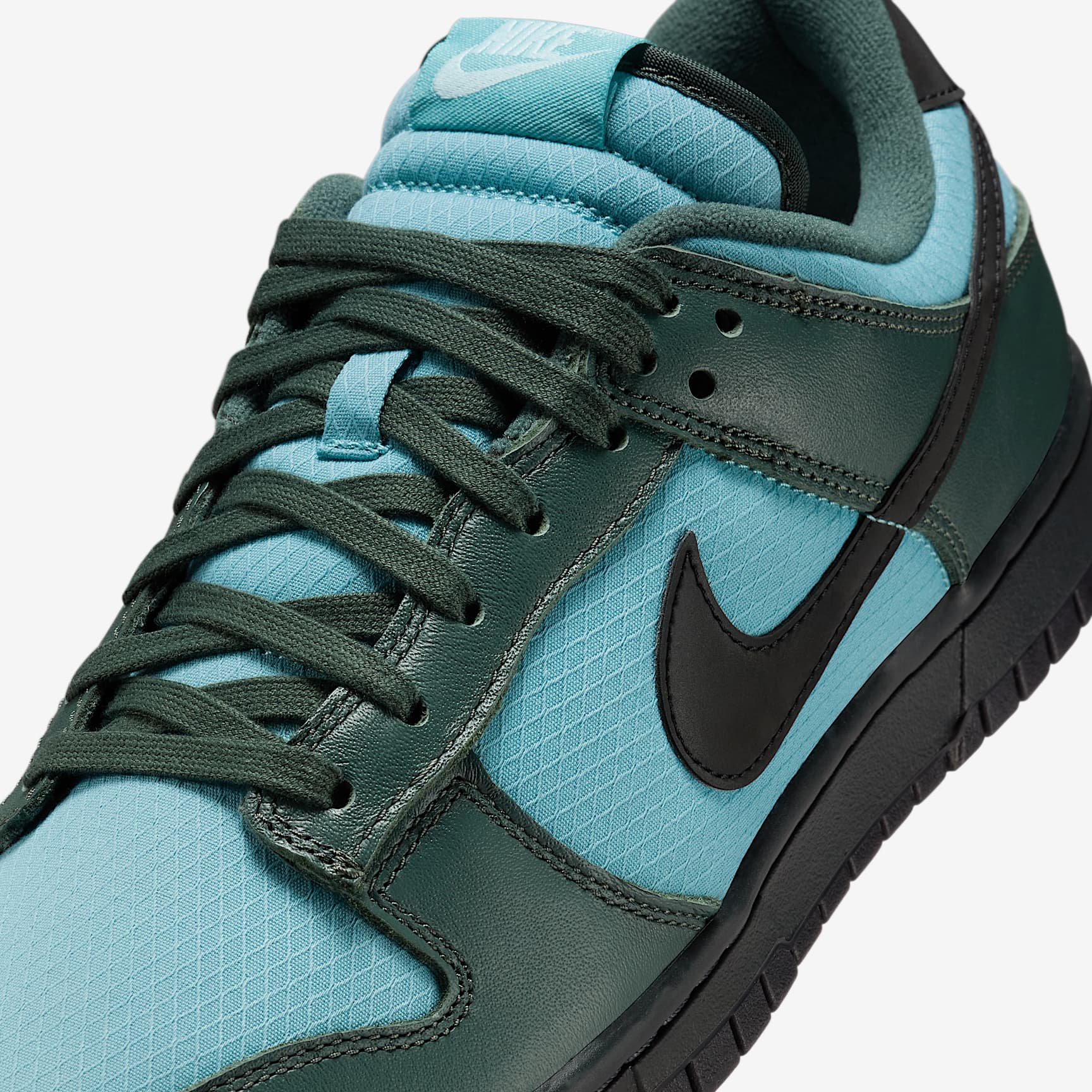 Nike Dunk Low Retro SE Men's Winterized Shoes