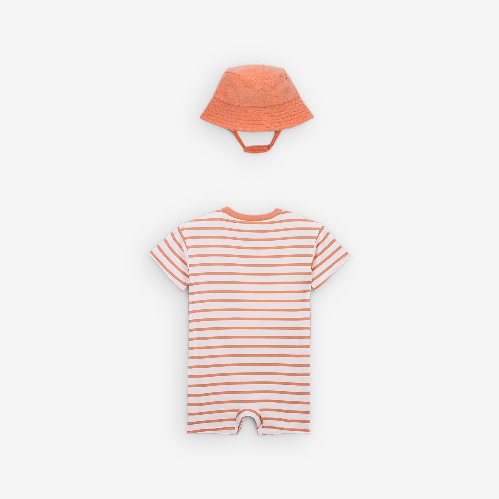 Nike Baby (12-24M) Short Sleeve Romper with Bucket Hat