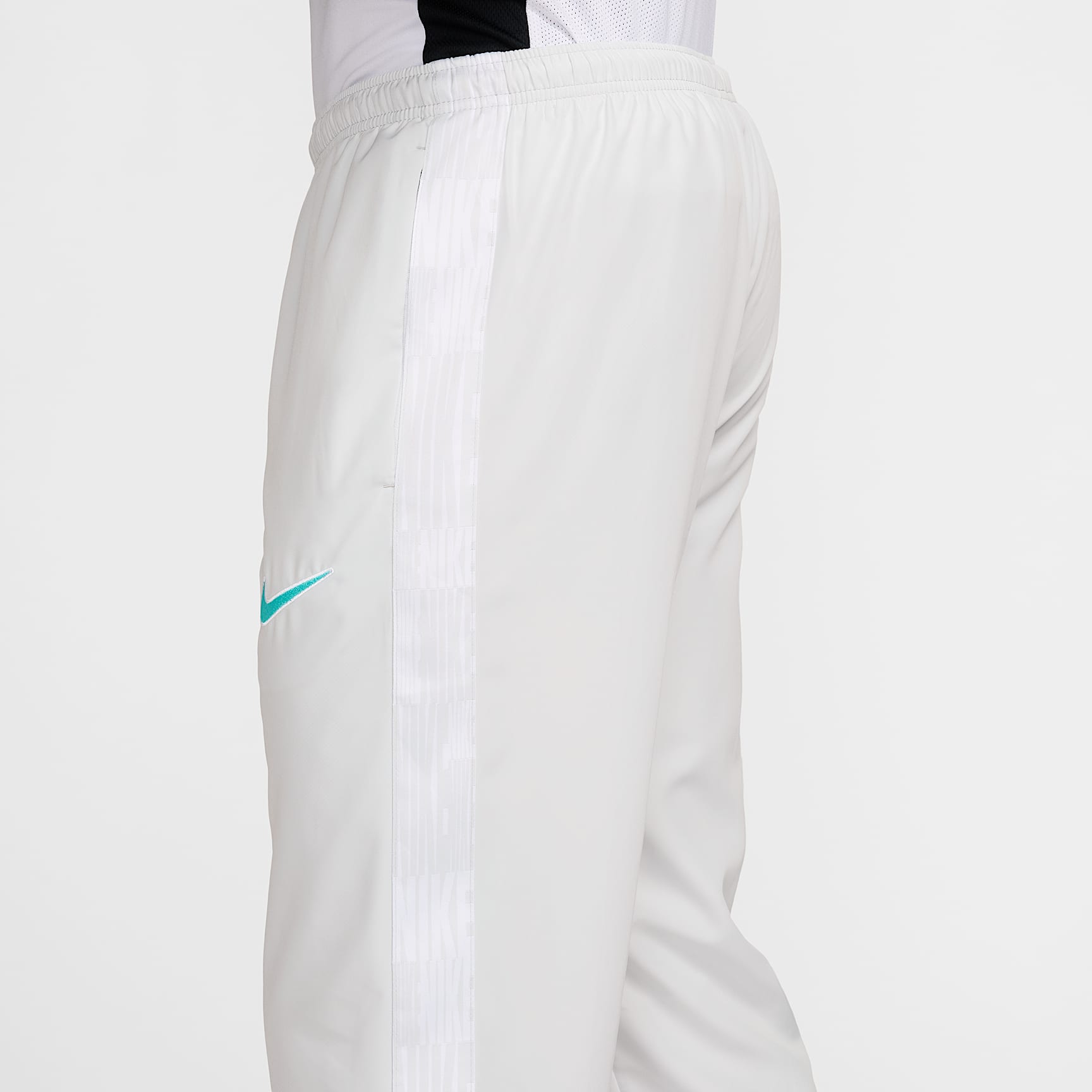 Nike Academy+ Men's Repel Soccer Pants