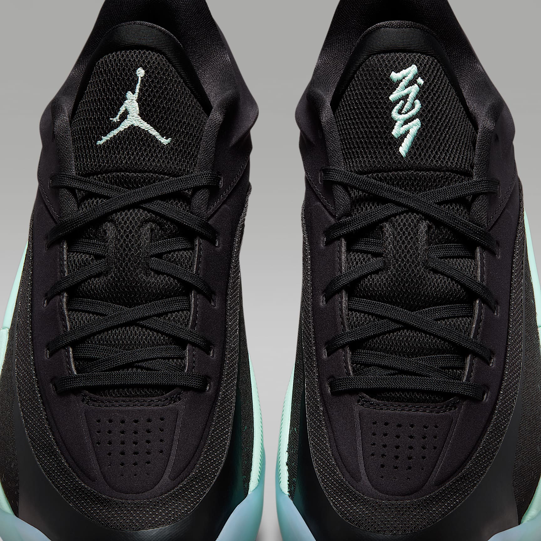 Zion 4 Basketball Shoes