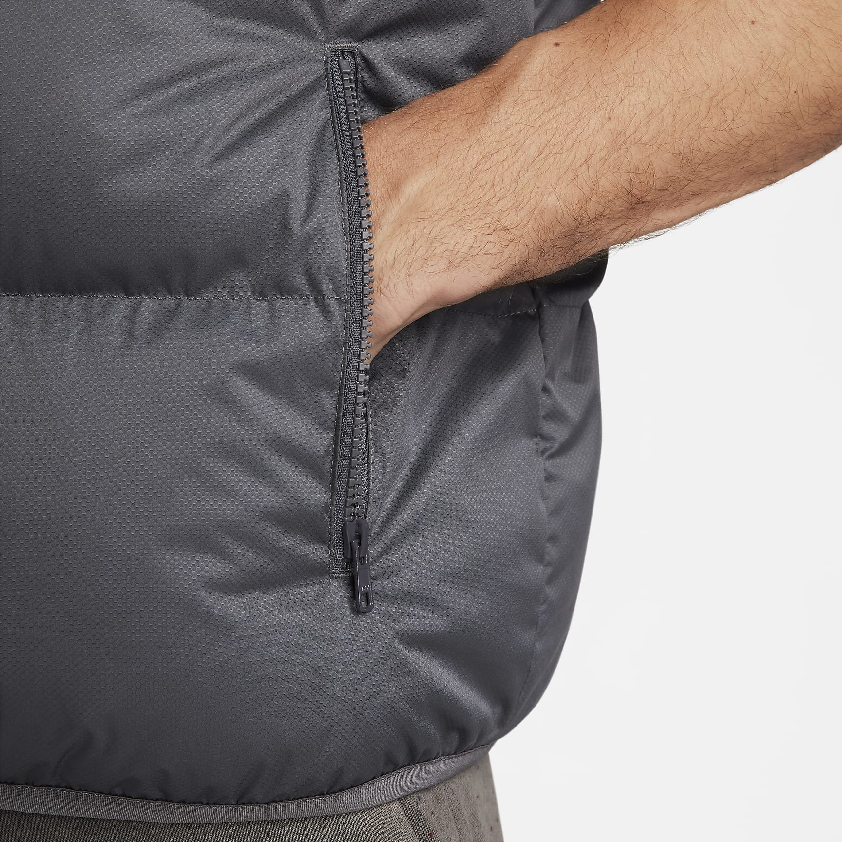 Nike Sportswear Club PrimaLoft® Men's Water-Repellent Puffer Vest