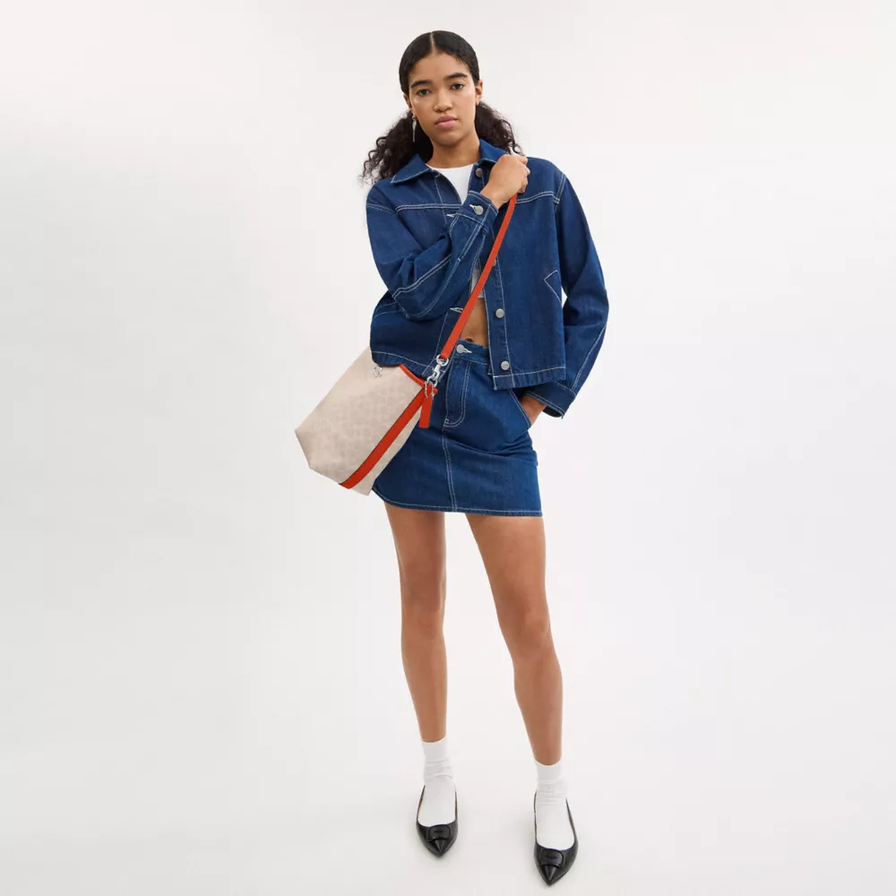 Сумка COACH City Large Bucket Bag In Signature Canvas