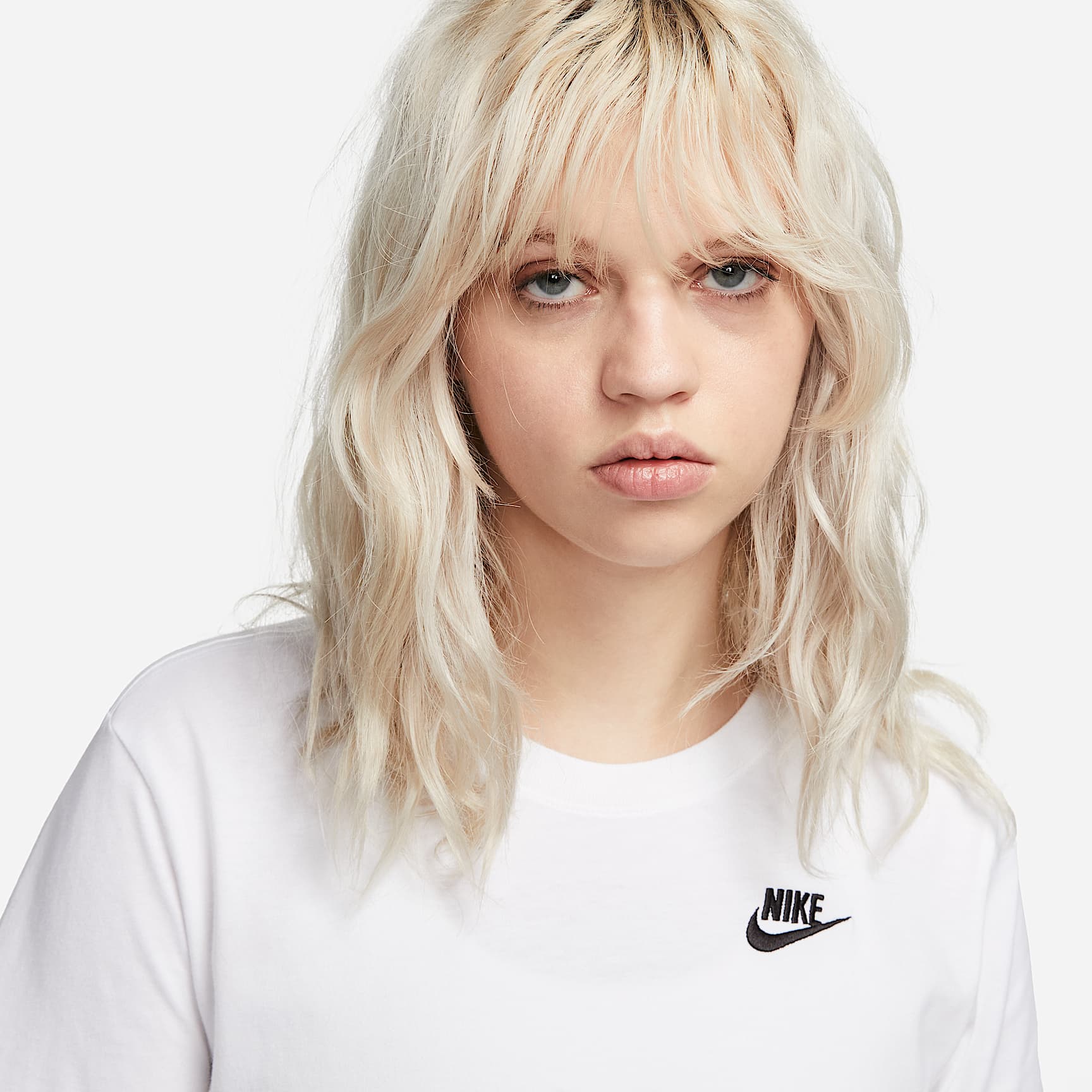 Nike Sportswear Club Essentials Women's T-Shirt