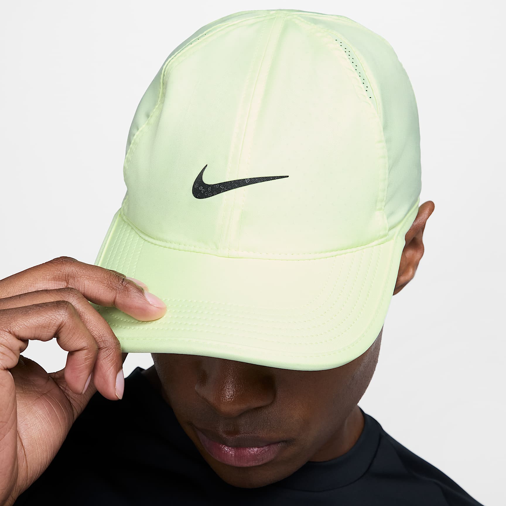Nike Dri-FIT Club Unstructured Featherlight Cap