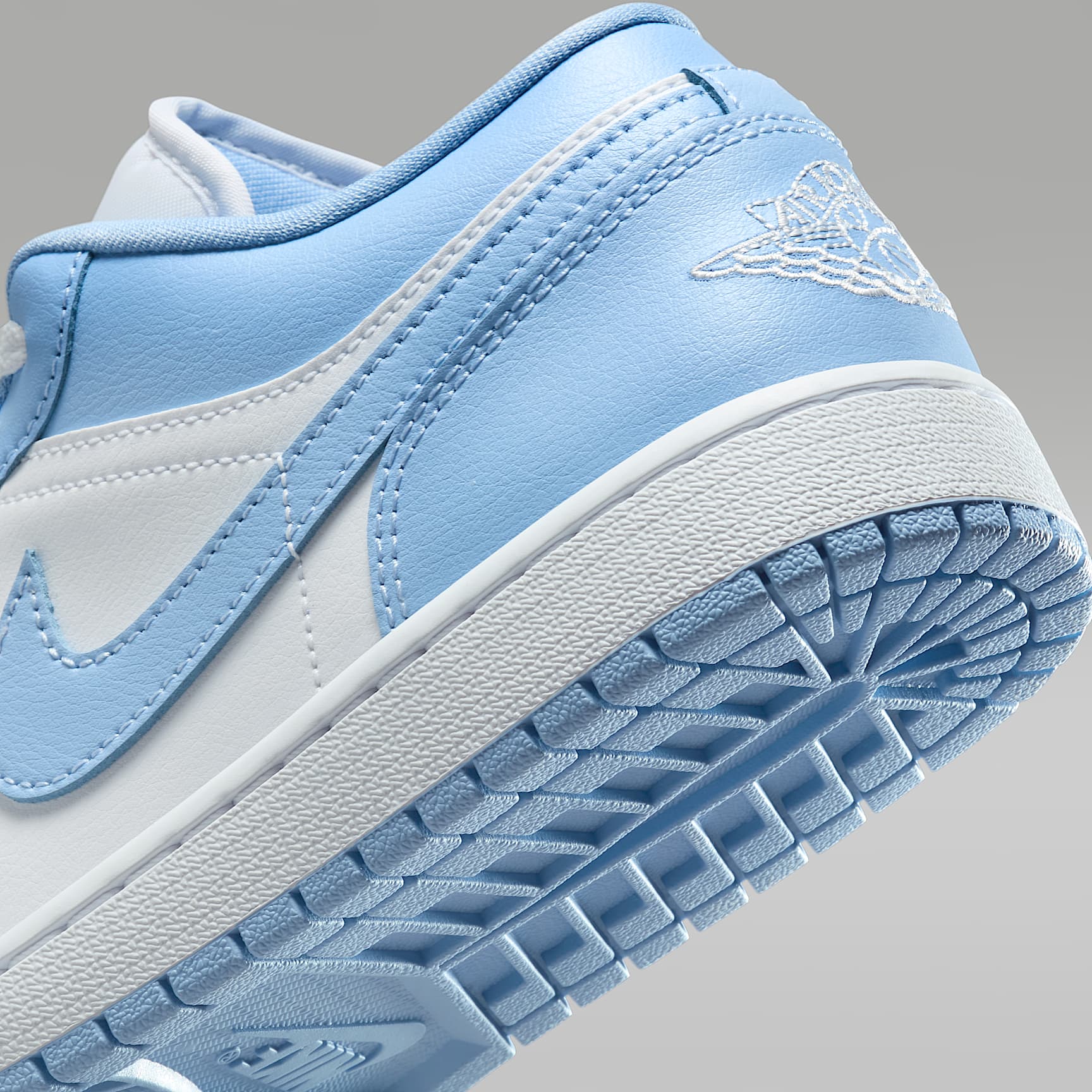 Air Jordan 1 Low Women's Shoes
