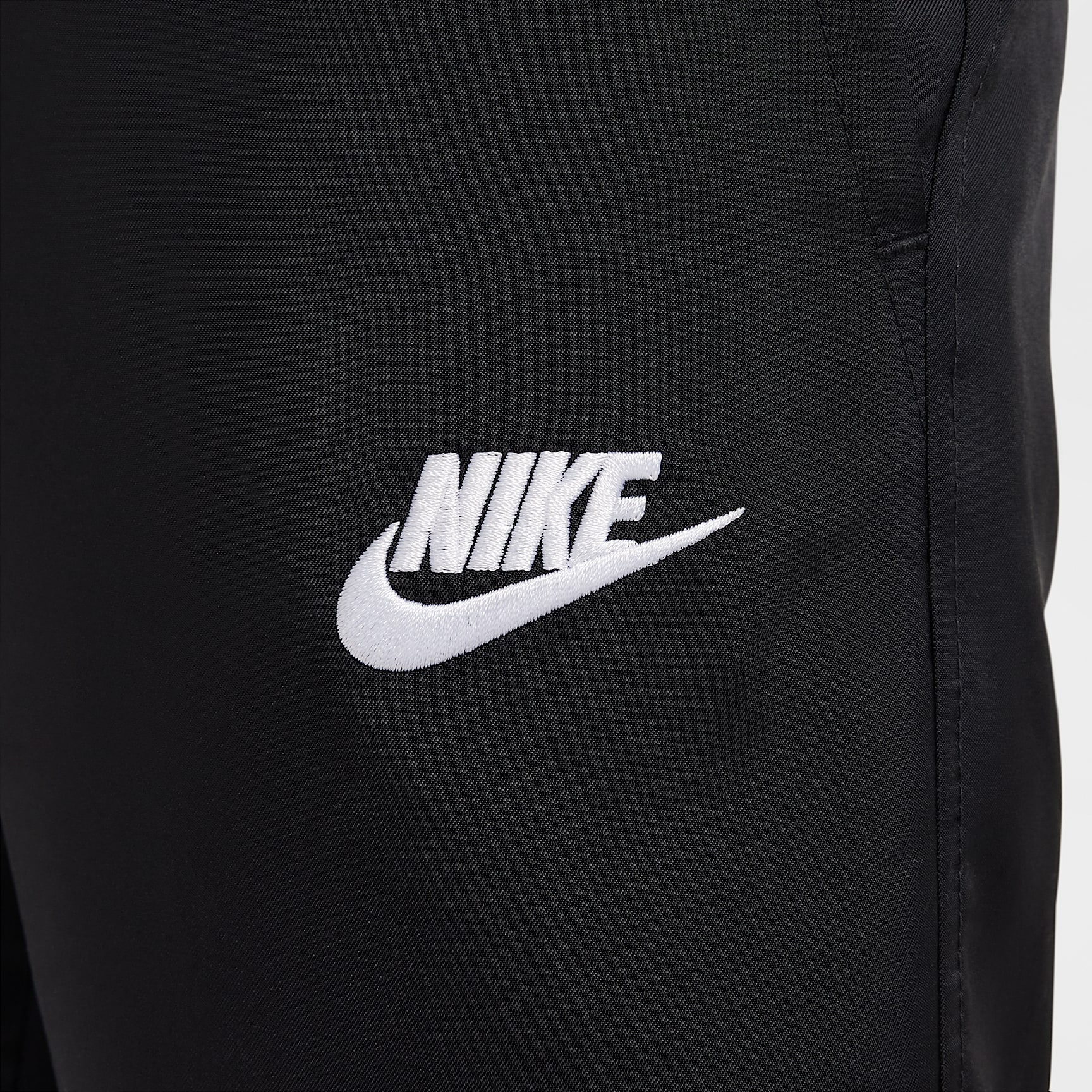 Nike Sportswear Club Big Kids' Woven Joggers