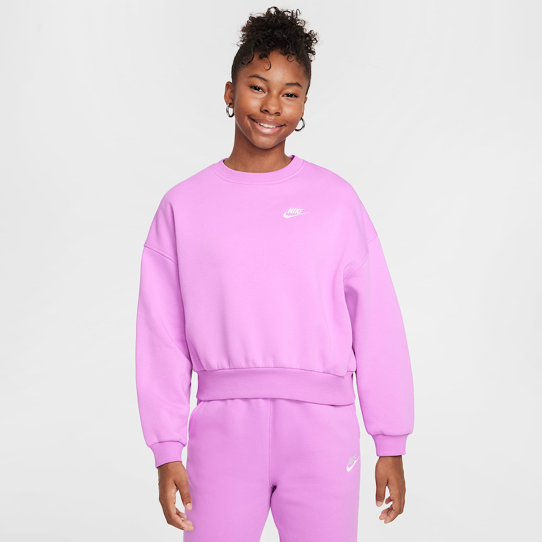 Nike Sportswear Club Fleece Girls' Boxy Crew-Neck Sweatshirt