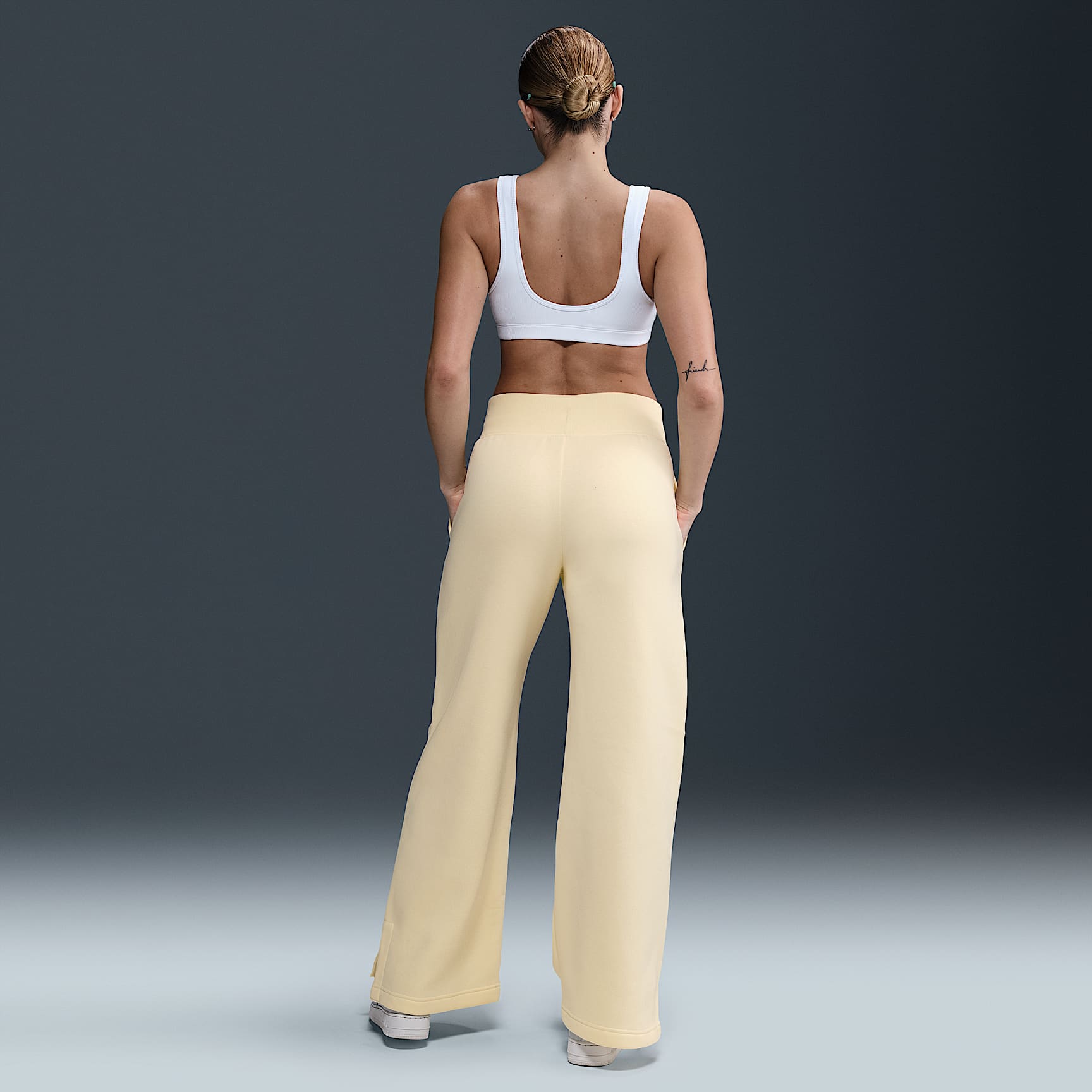 Nike Sportswear Phoenix Fleece Women's High-Waisted Wide-Leg Sweatpants