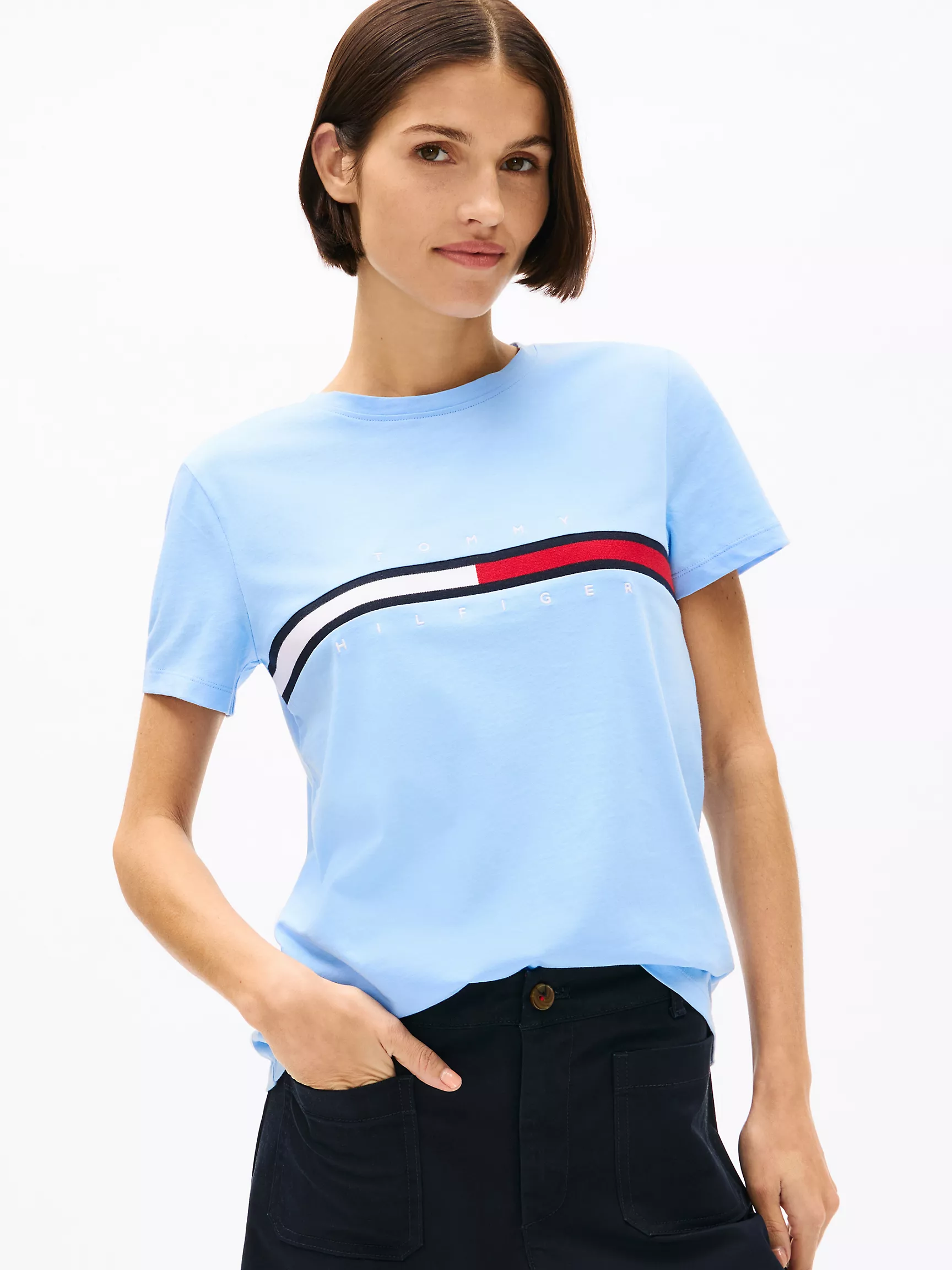 Женская футболка Tommy Hilfiger, Футболка с вышитым логотипом и полоской в стиле флага